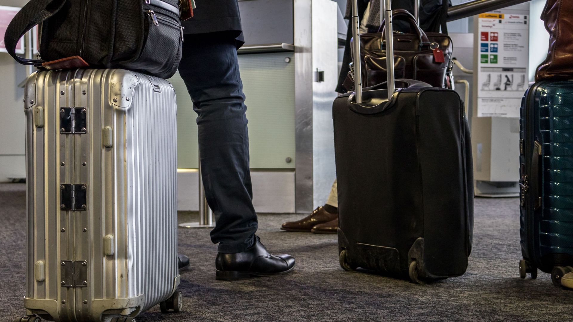 17 arrested for drug trafficking after 30 kg of cocaine seized at Brussels Airport