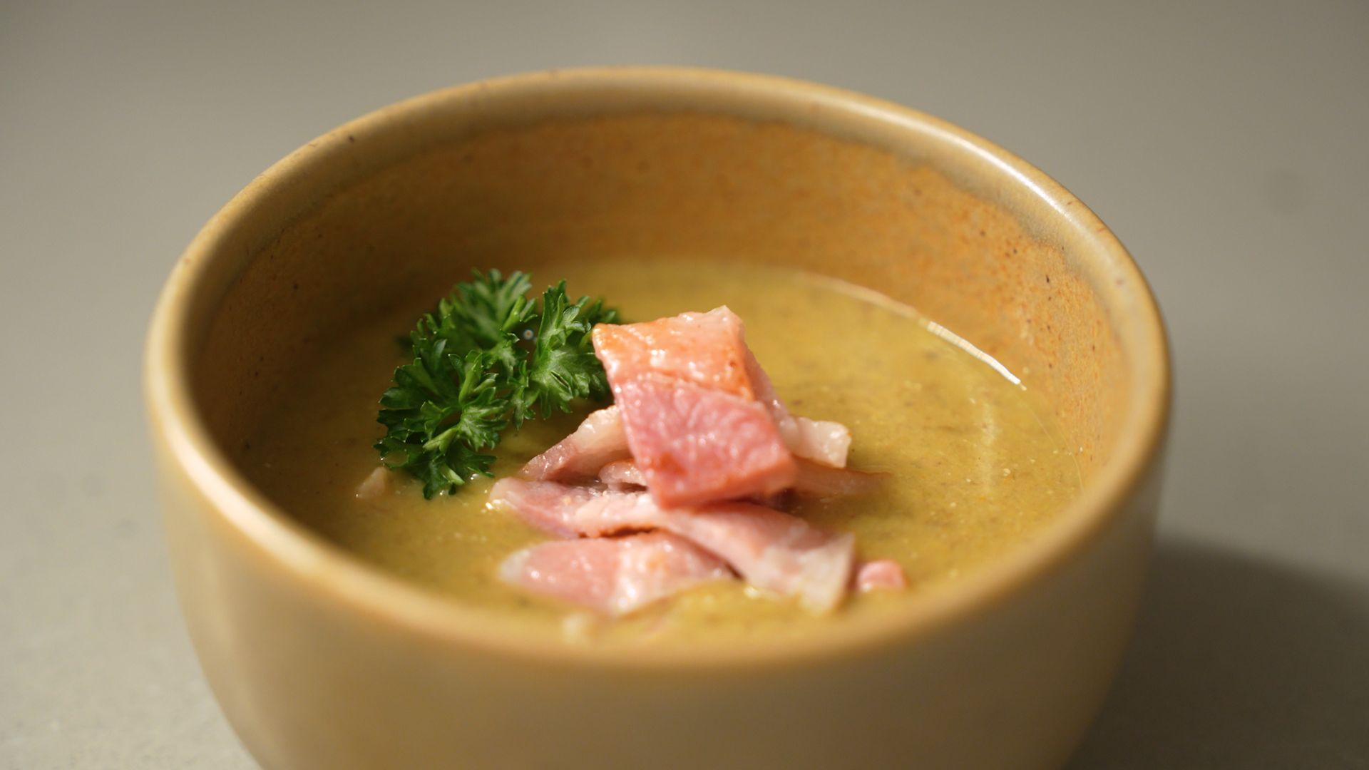 Du réconfort dans l’assiette : la soupe de lentilles vertes au lard ...