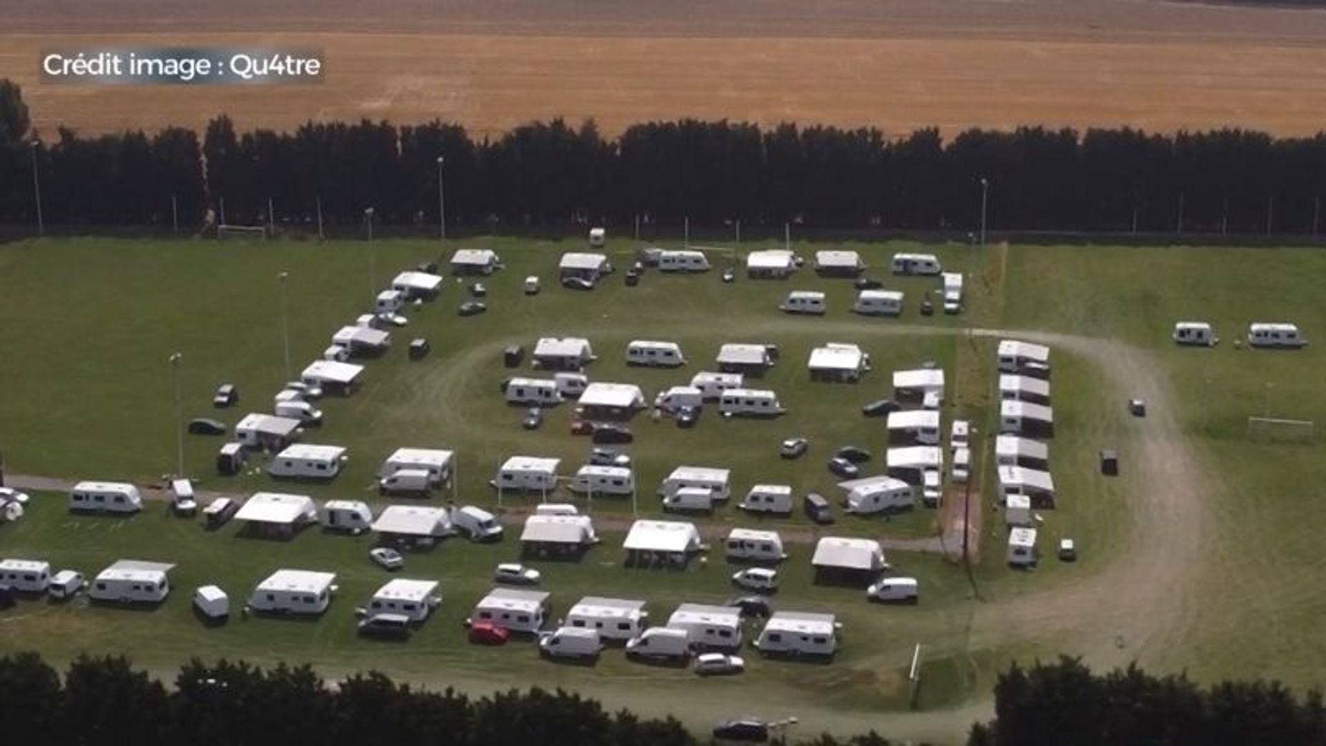 Les gens du voyage, installés à Juprelle, s’engagent à quitter le terrain d’entraînement du RFC Liège