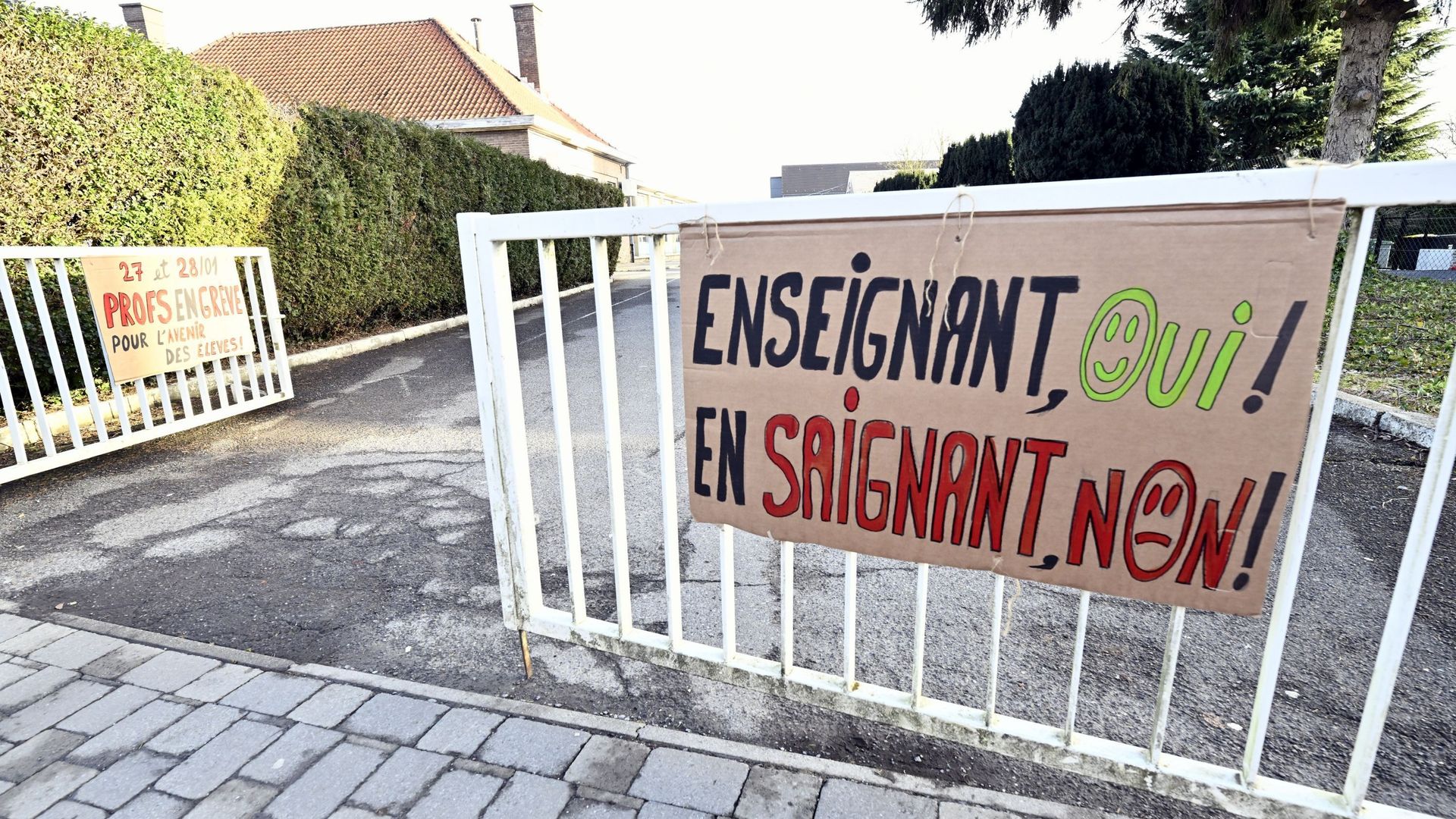 Parents et élèves soutiennent largement le mouvement de protestation des professeurs, selon une étude d'associations de parents et d'élèves