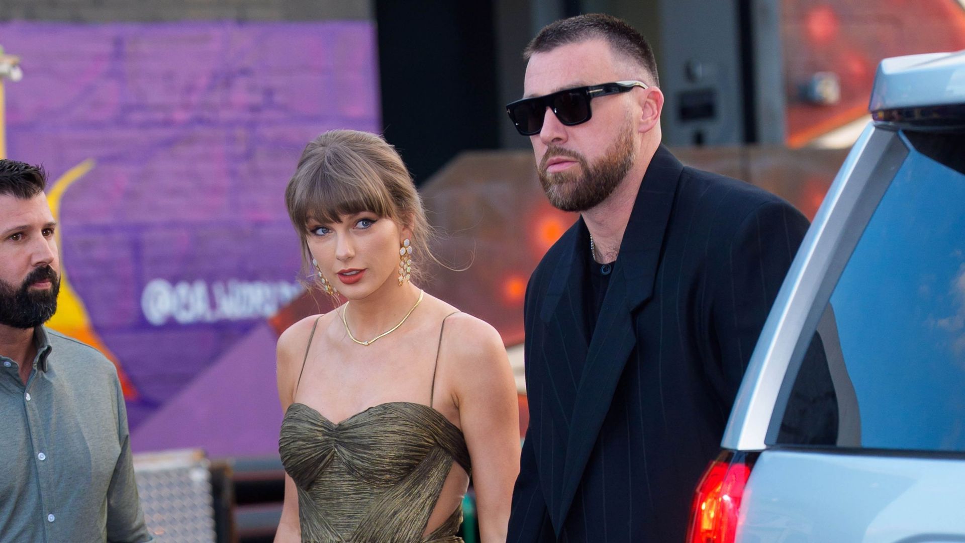 Revendre des déchets du mariage de Taylor Swift ? Un artiste a testé (et ça rapporte)