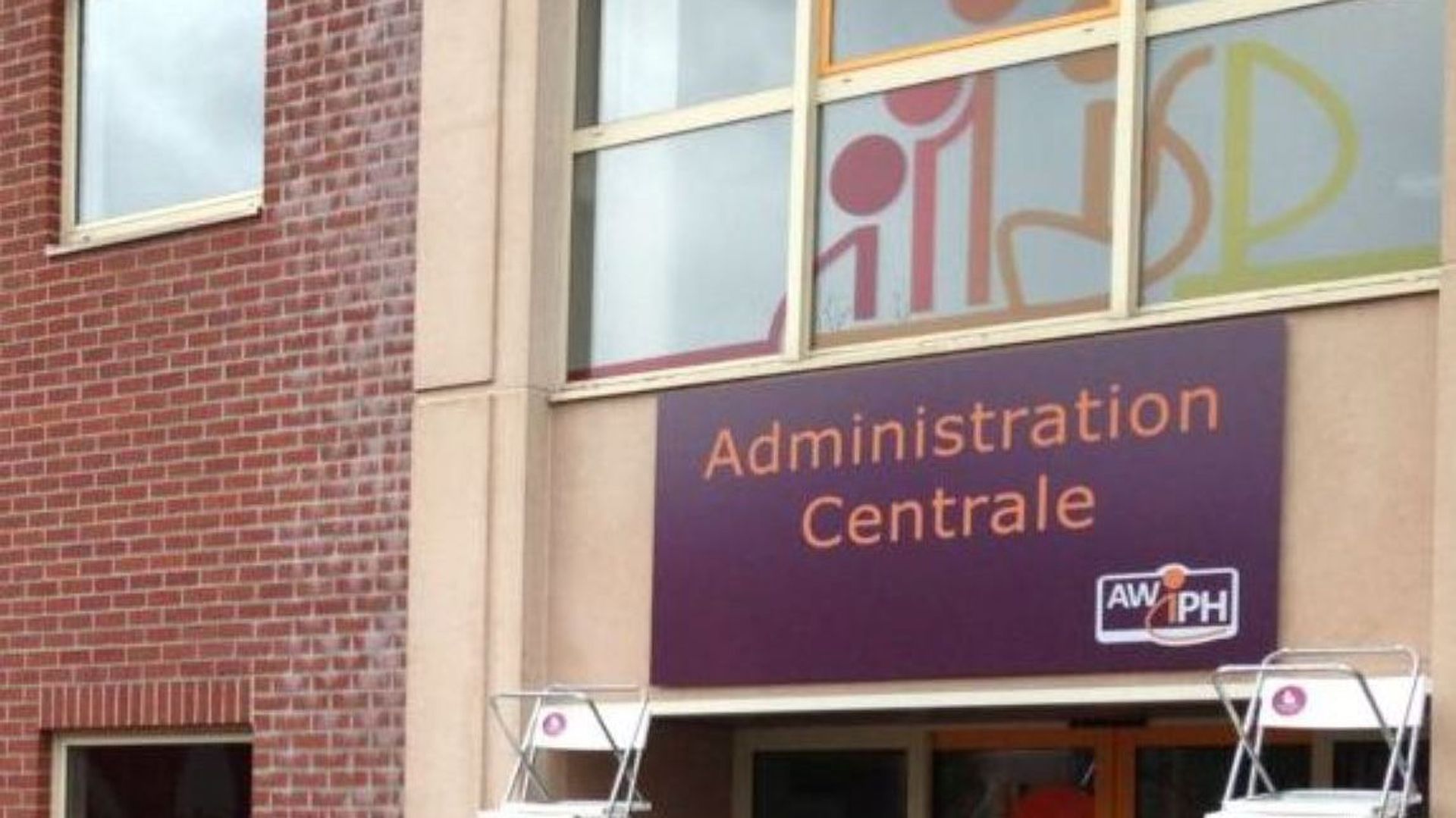 Le ministre Prévot rassure les agents de l'AWIPH basés à Charleroi ...
