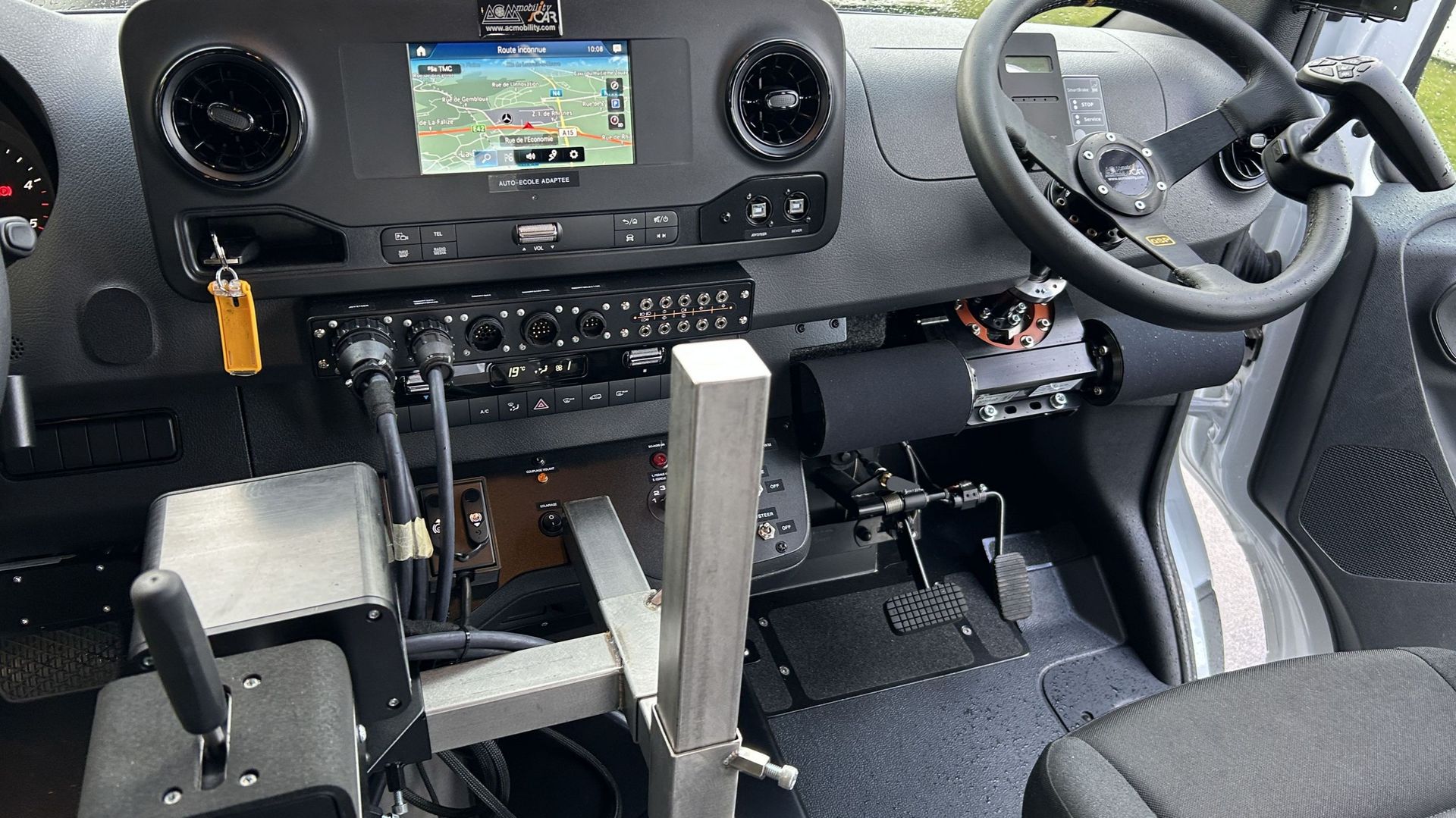 Un nouveau véhicule adapté pour évaluer les conducteurs en situation de handicap