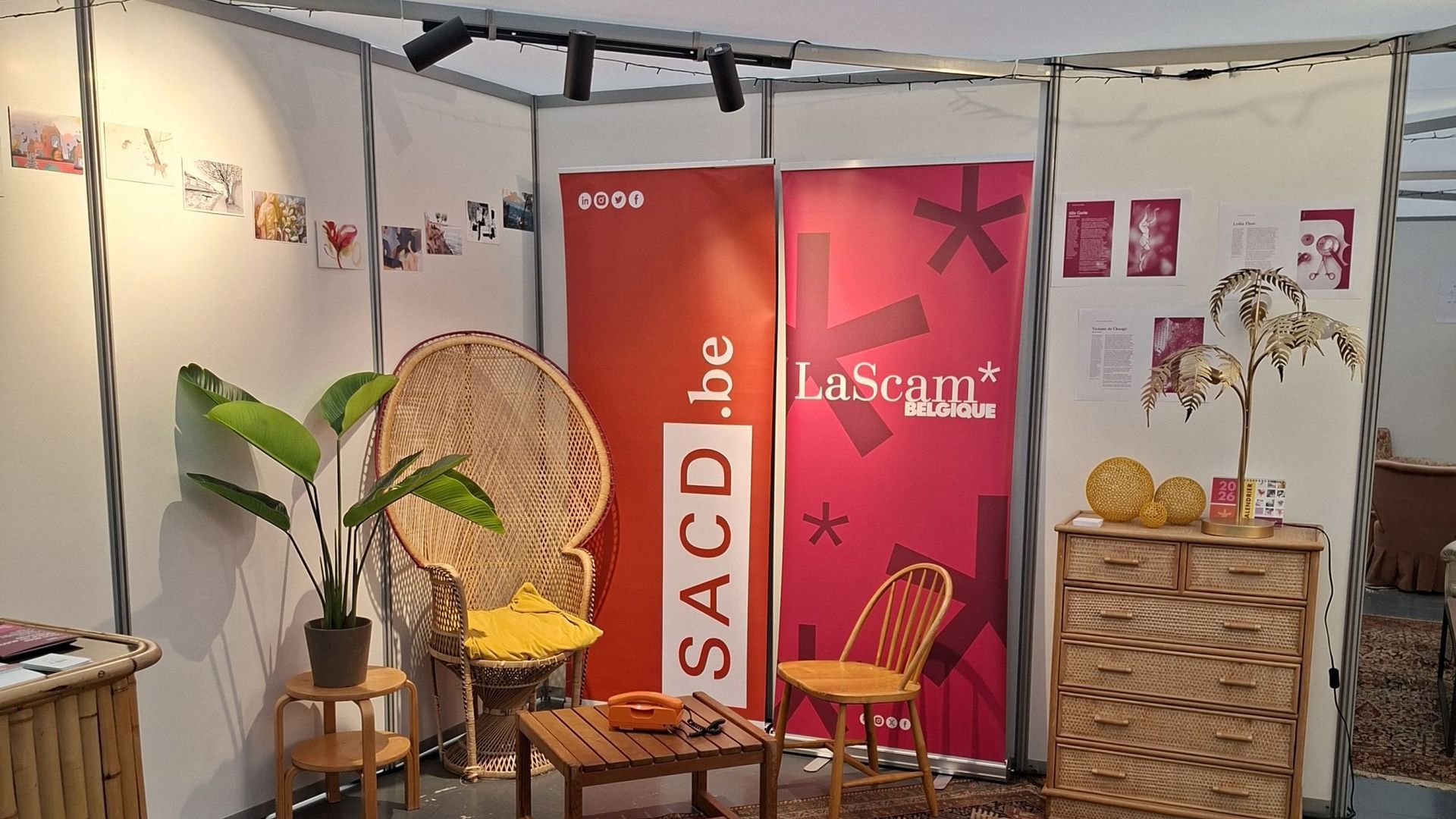 "Les auteurs son confrontés à la solitude et à la précarité" : la SCAM, un refuge pour les écrivains à la Foire du livre