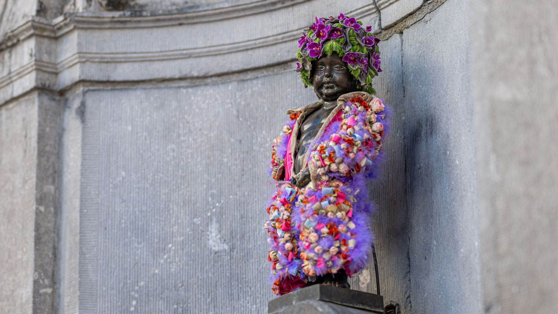 "Commerces en fleurs" déploie 24 installations artistiques dans le centre de Bruxelles