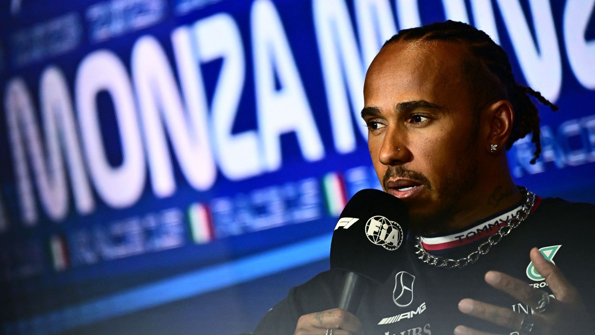 La rumeur enfle en Formule 1 : Lewis Hamilton chez Ferrari en 2025 ...