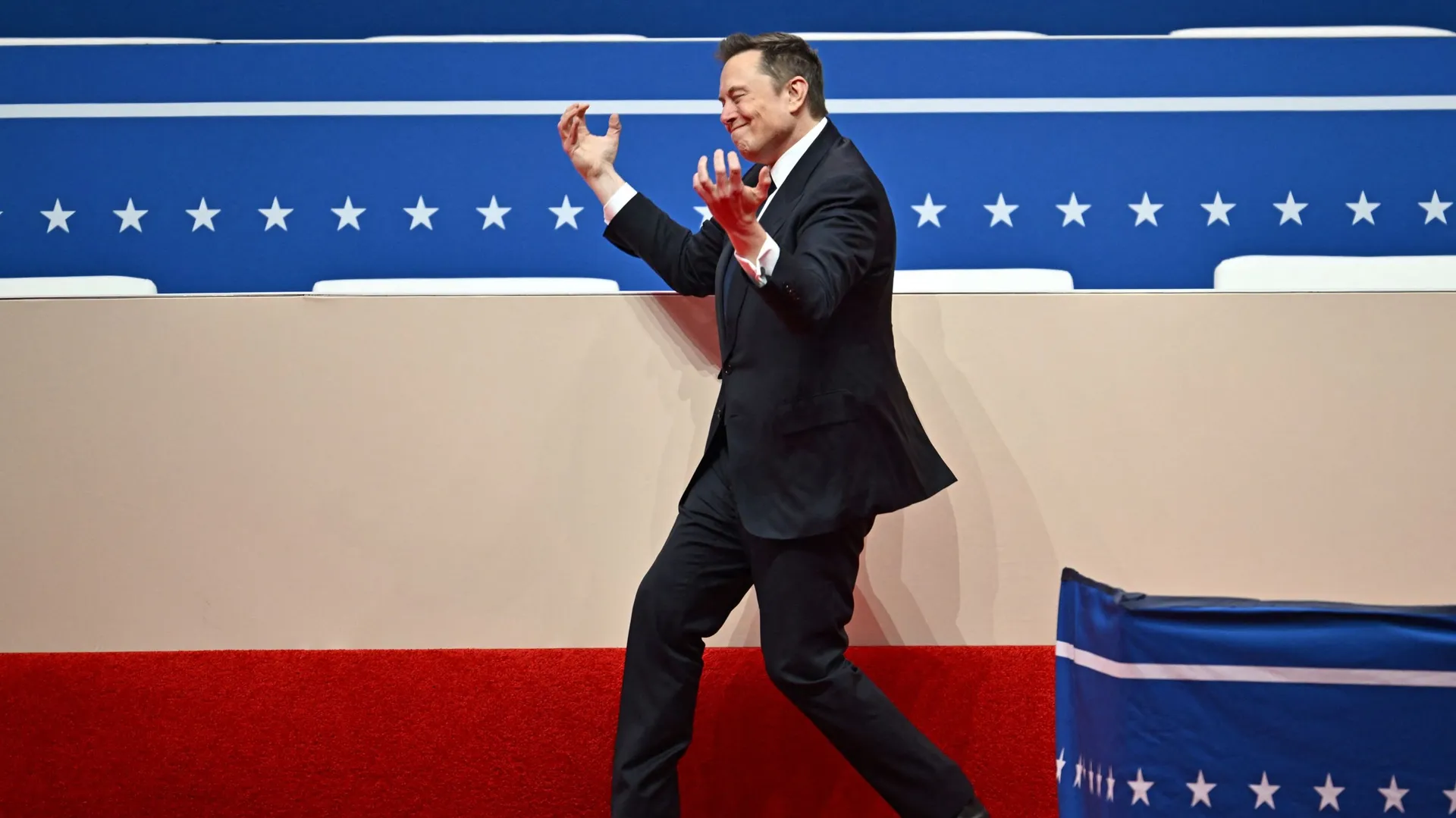 États-Unis : Elon Musk soumet au vote sur X le retour d'un employé aux ...