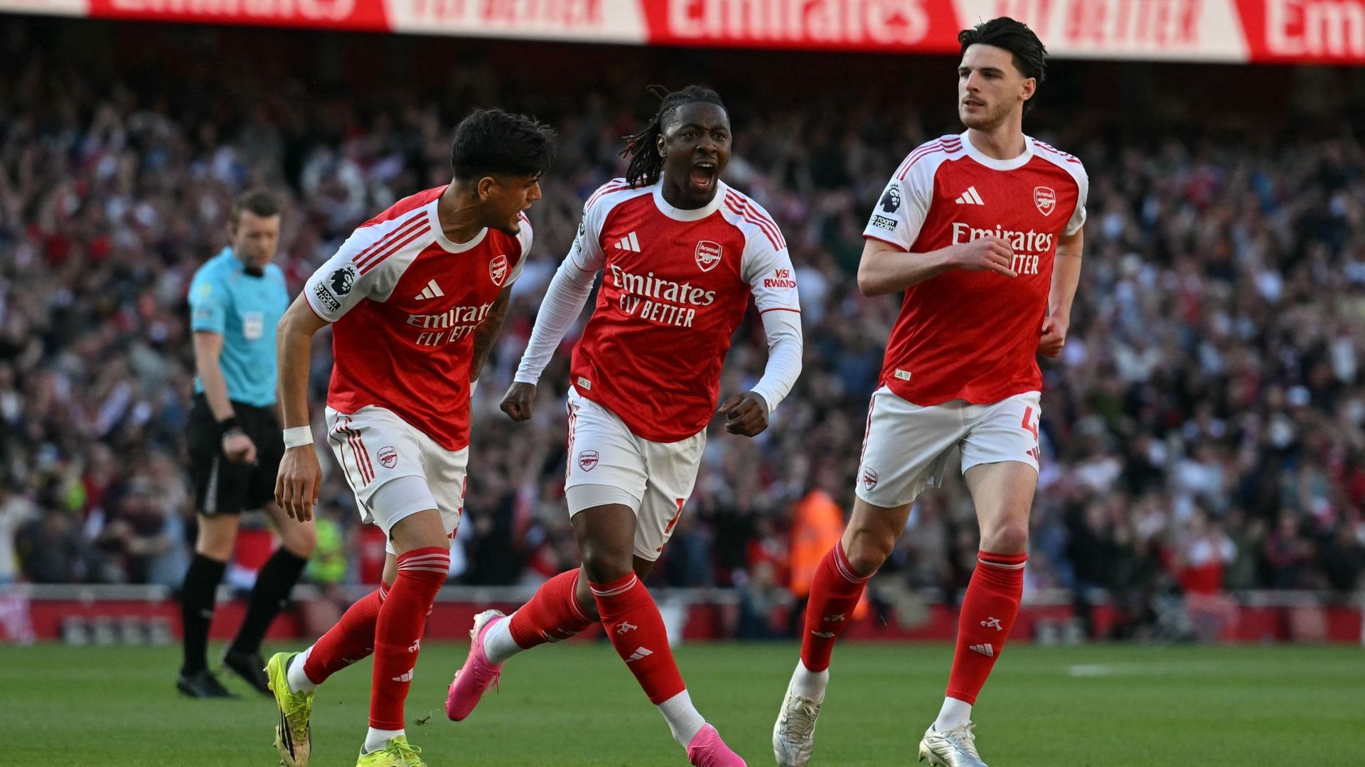 Arsenal retrouve la victoire, le sourire mais pas la sérénité