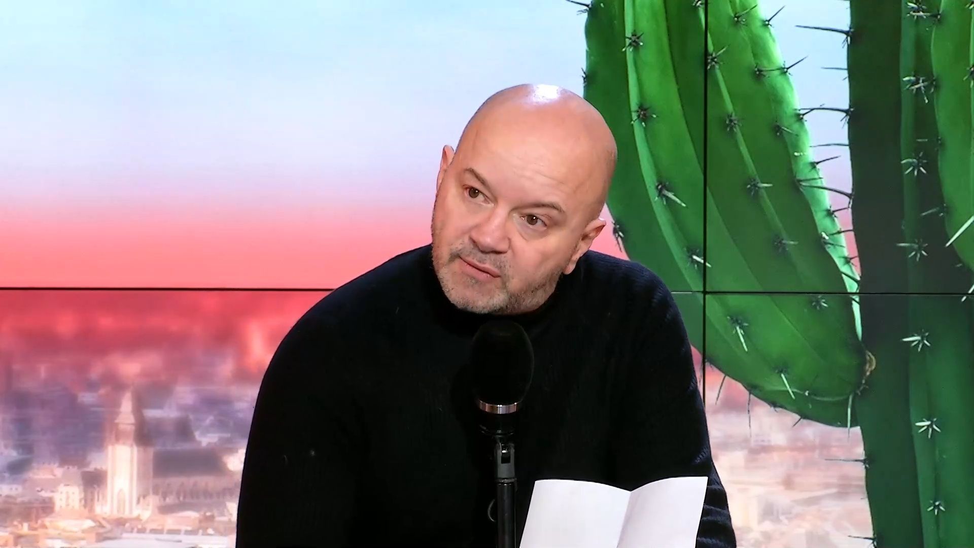 Le Cactus : Jérôme de Warzée questionne l’efficacité d’un CDI enseignant face à la pénurie de profs