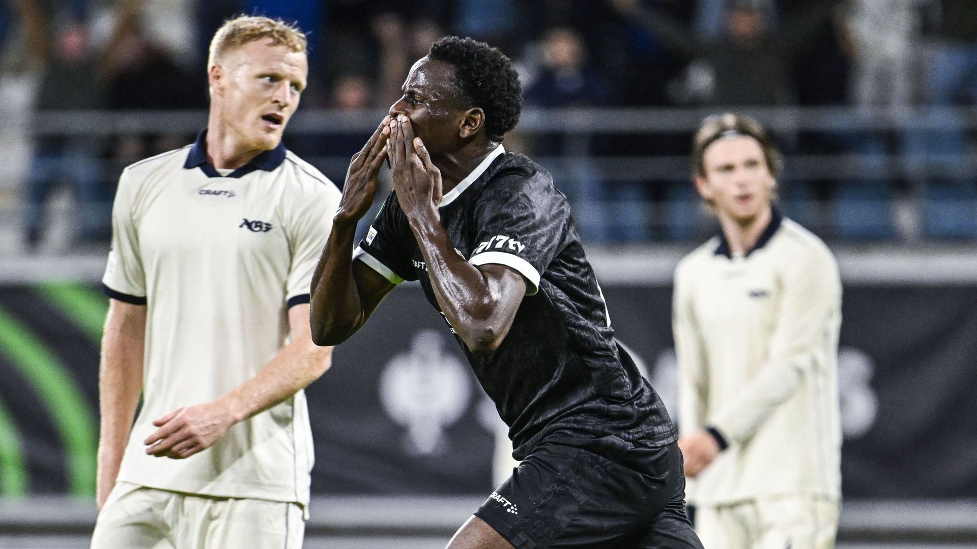 Photo: rtbf.be La Gantoise defeats Aarhus 1-0 on late goal