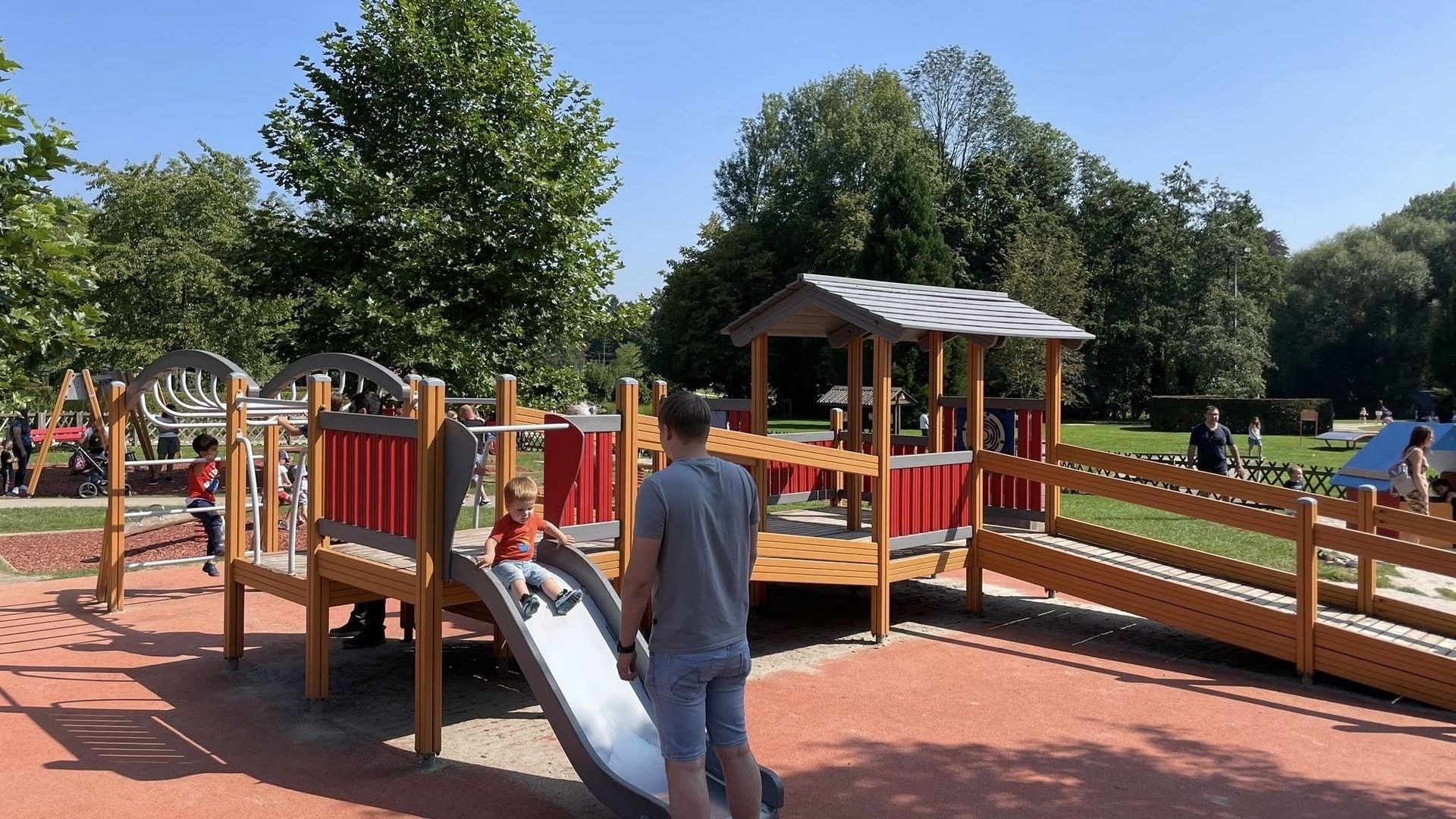 Ces plaines de jeux où parents et enfants passent tous un bon moment