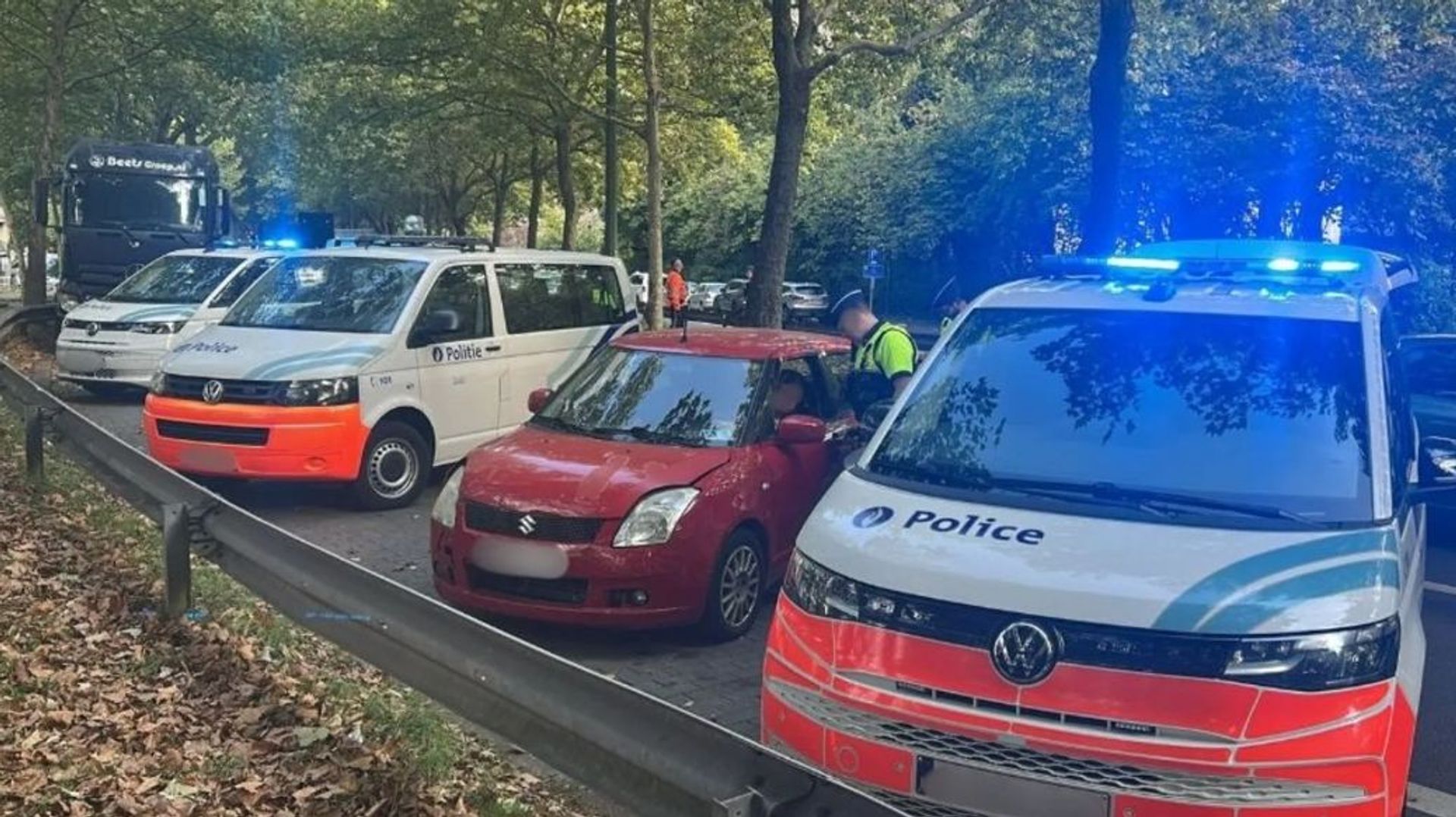 Opération policière d’envergure à Mons et Jemappes : plus de 450 personnes contrôlées