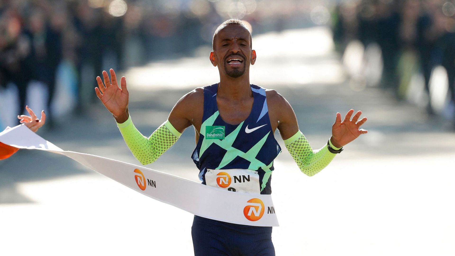 Bashir Abdi reçoit le Trophée National du Mérite Sportif 2021 - RTBF Actus