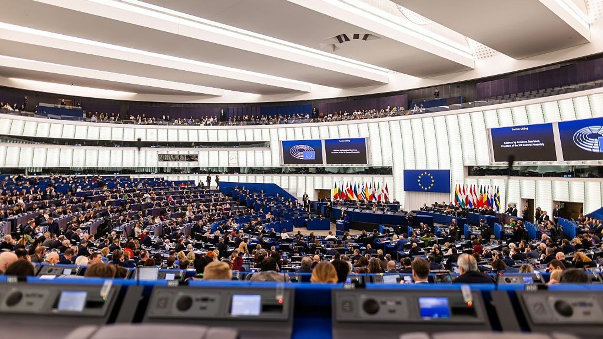 Le Parlement européen entérine l’accord commercial avec les Etats-Unis