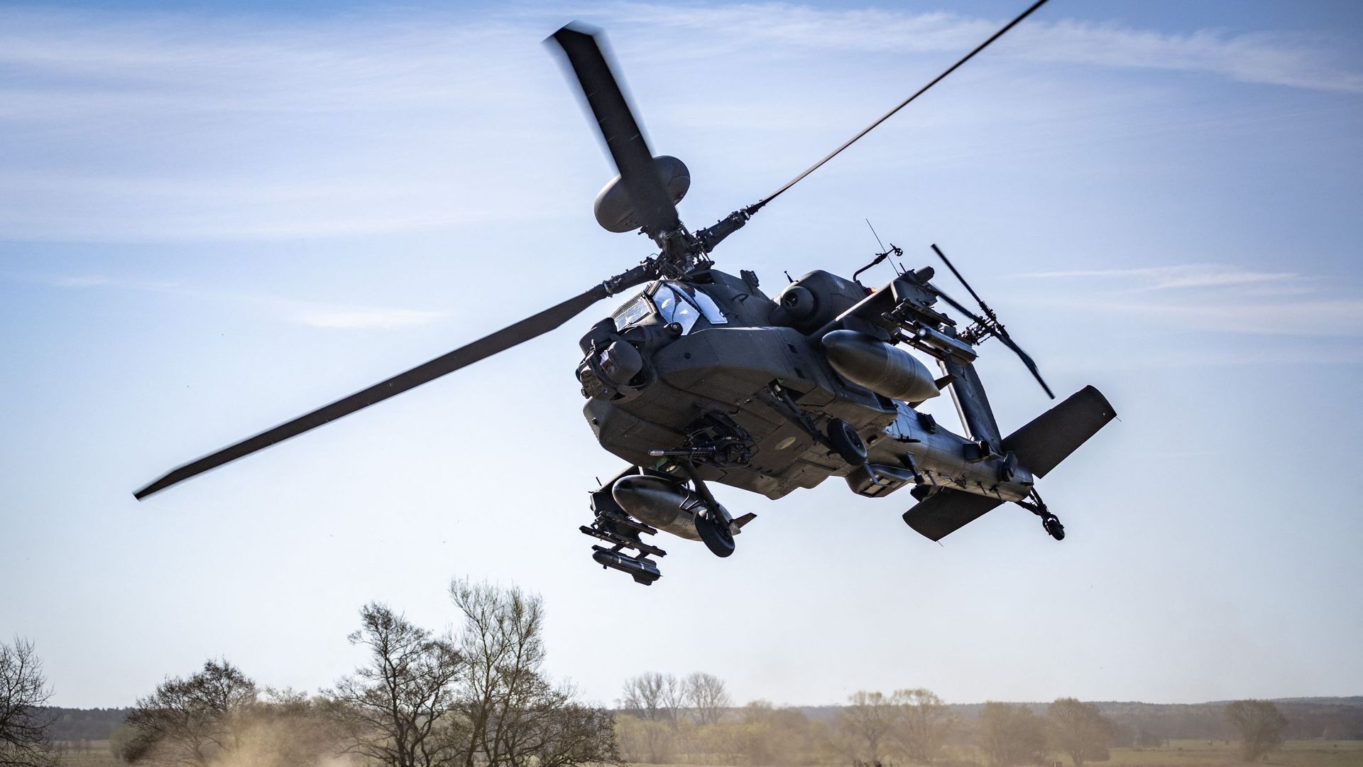 Guerre au Moyen-Orient : un hélicoptère de combat américain Apache s’écrase près du Détroit d’Ormuz
