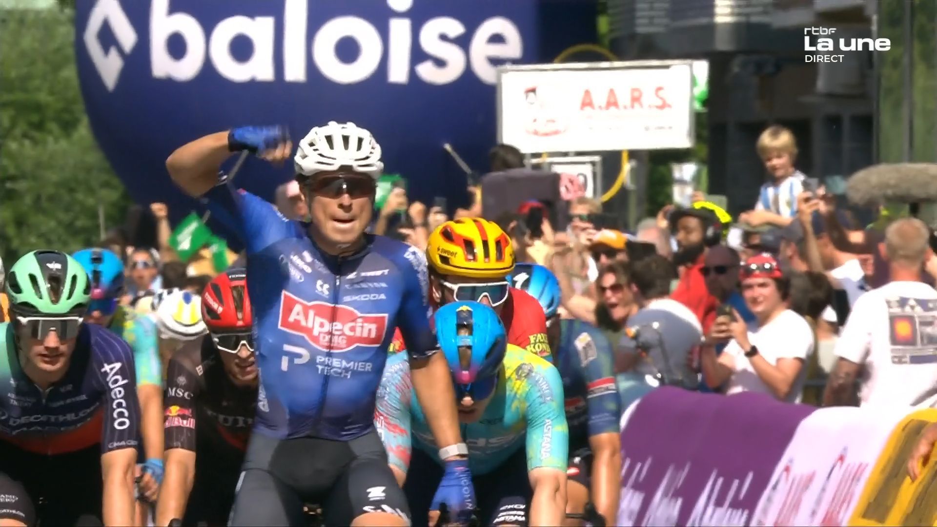 Coup double pour Jasper Philipsen qui remporte la dernière étape du Tour de Belgique et le classement final