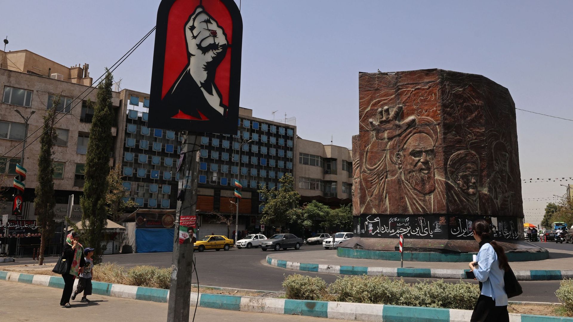 Pression des rebelles houthis, élargissement des frappes américaines en Iran : le point sur la situation au Moyen-Orient