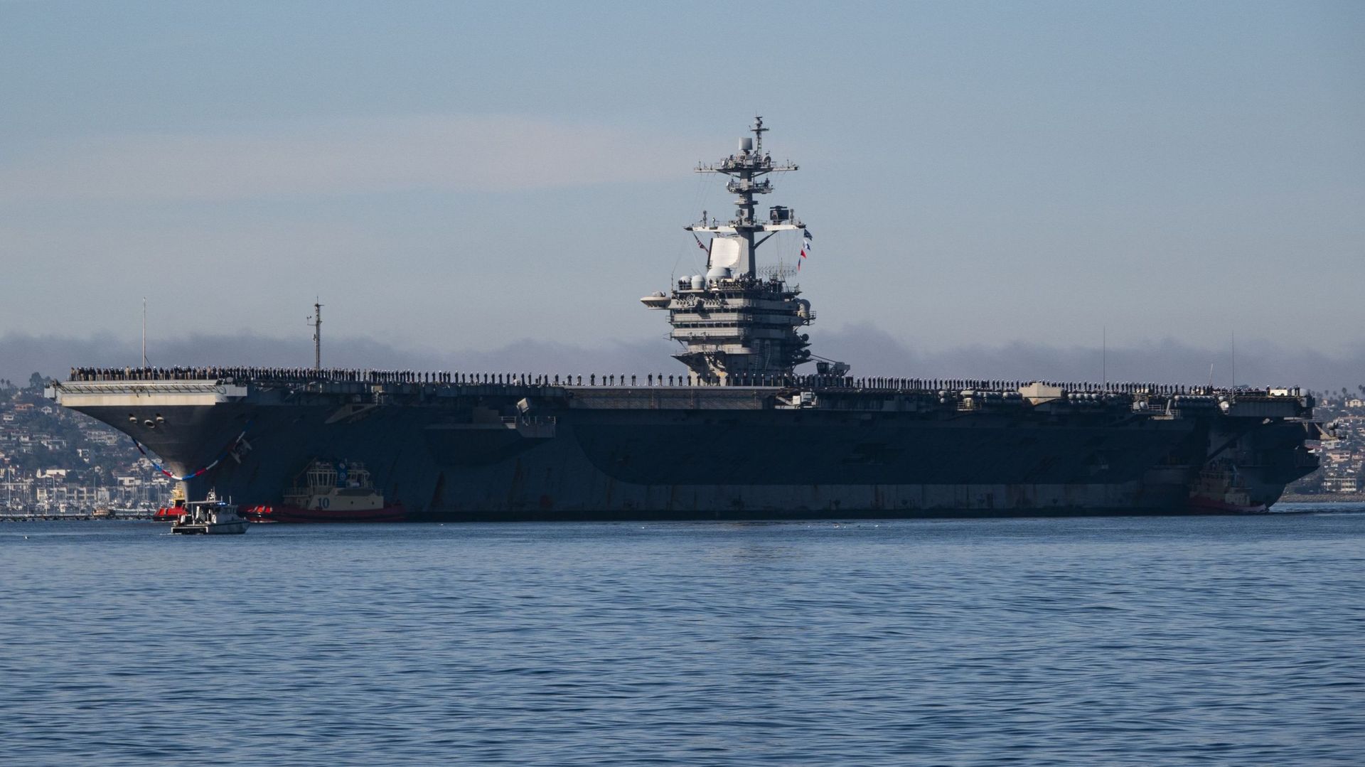 Le porte-avions américain Abraham Lincoln est arrivé au Moyen-Orient - RTBF Actus