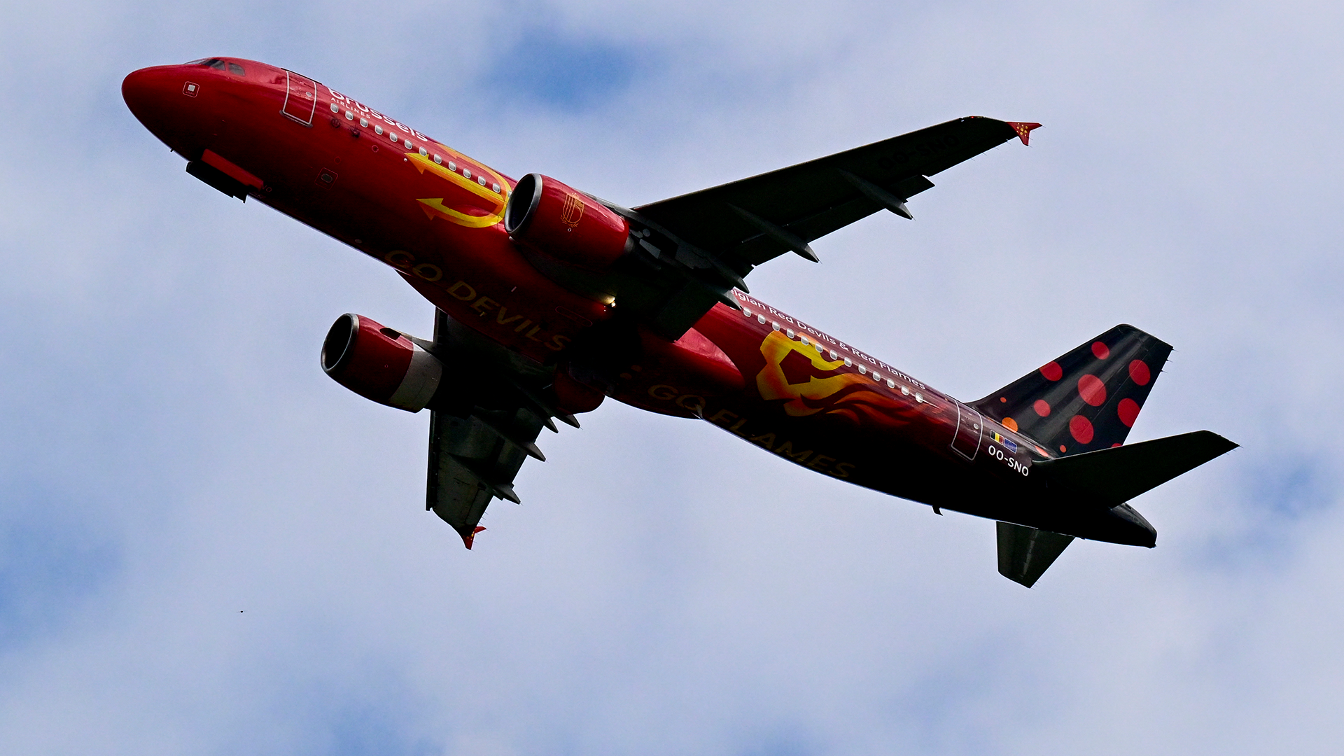 Avion Des Diables Rouges Les Diables Rouges rejoignent Stuttgart en avion : se déplacer en train ...