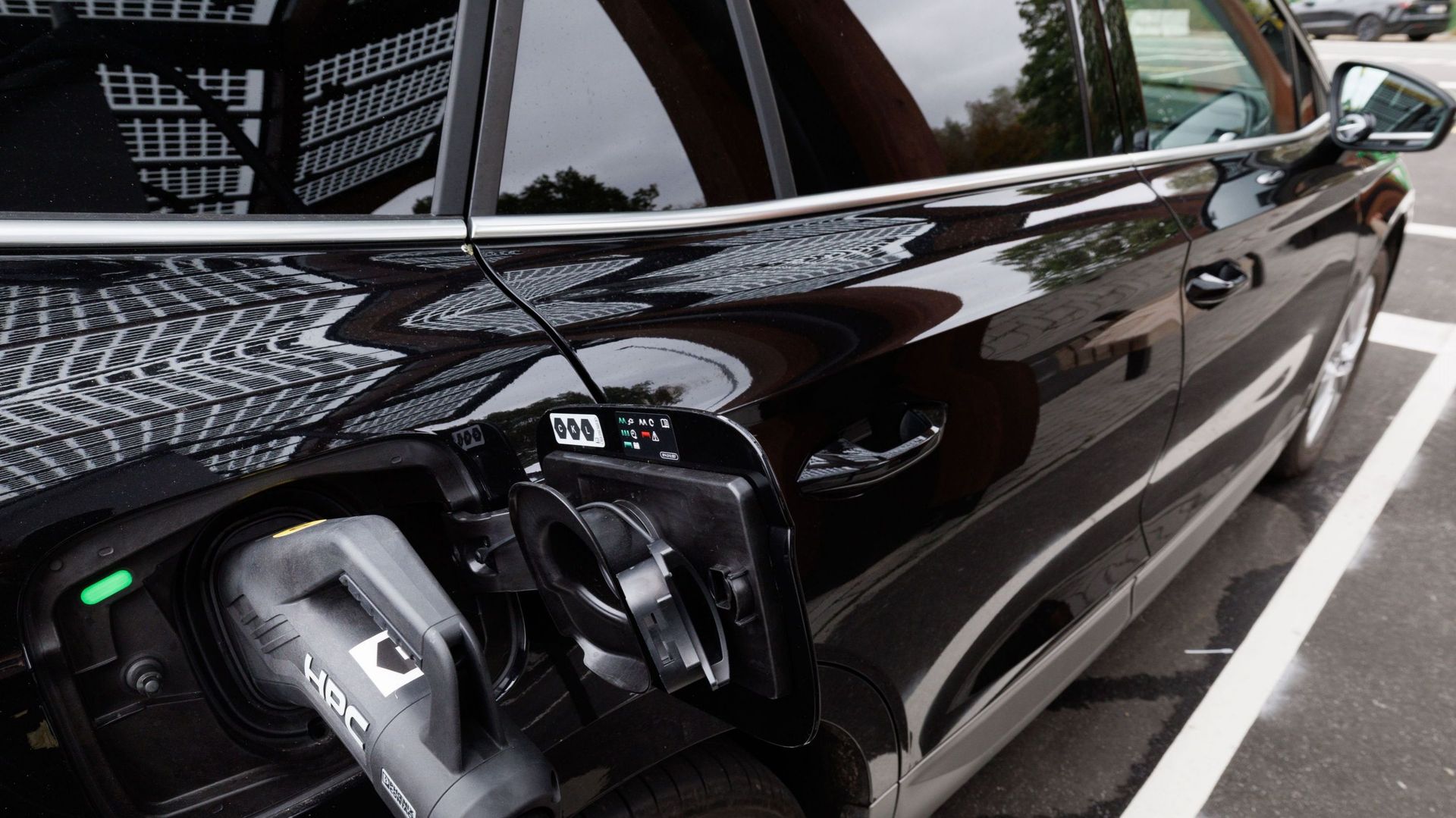 "De 20 à 30% de ventes en plus par rapport à la crise" : les véhicules électriques d’occasion de plus en plus populaires