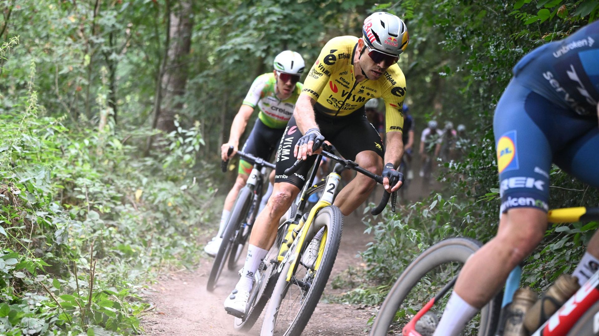 Wout van Aert 2e du championnat de Belgique de gravel derrière Daan Soete : "J'ai eu des crampes"