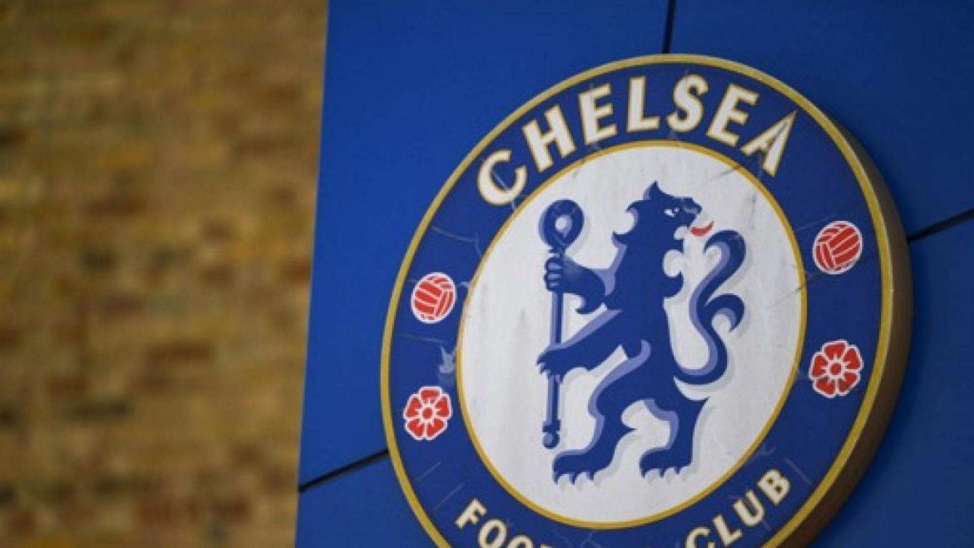 Sanctionné pour des paiements illégaux à des agents dont le transfert d'Eden Hazard, Chelsea est privé de transfert pendant un an