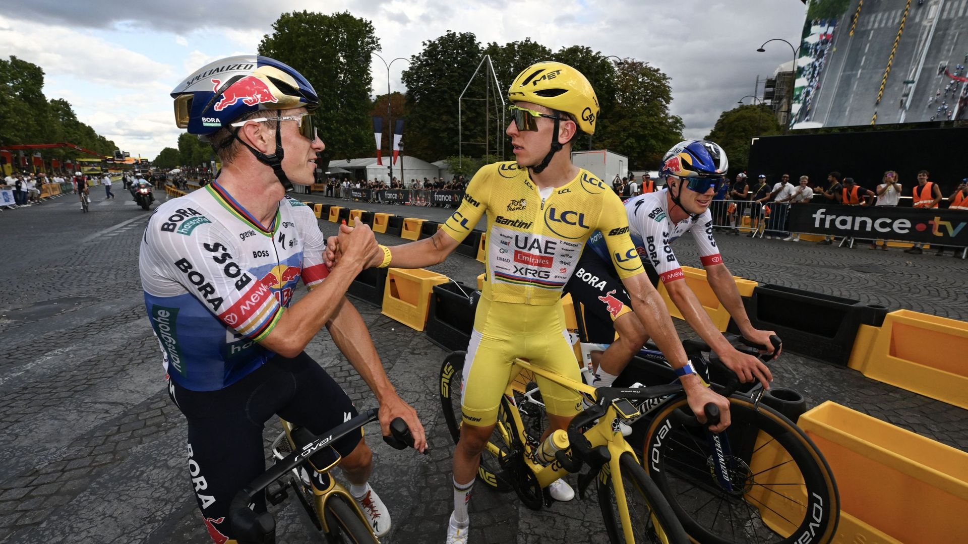 Même leader, nouveau dauphin et deux Belges : le nouveau top 10 du classement UCI