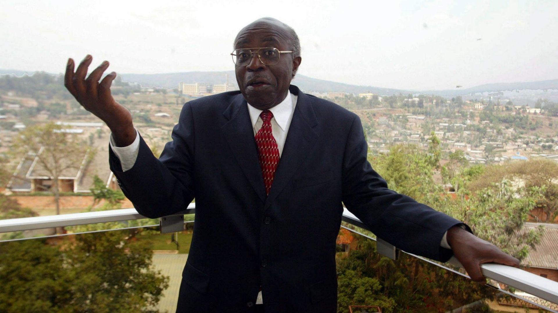 Faute de visa, l'opposant Faustin Twagiramungu reporte son retour au ...