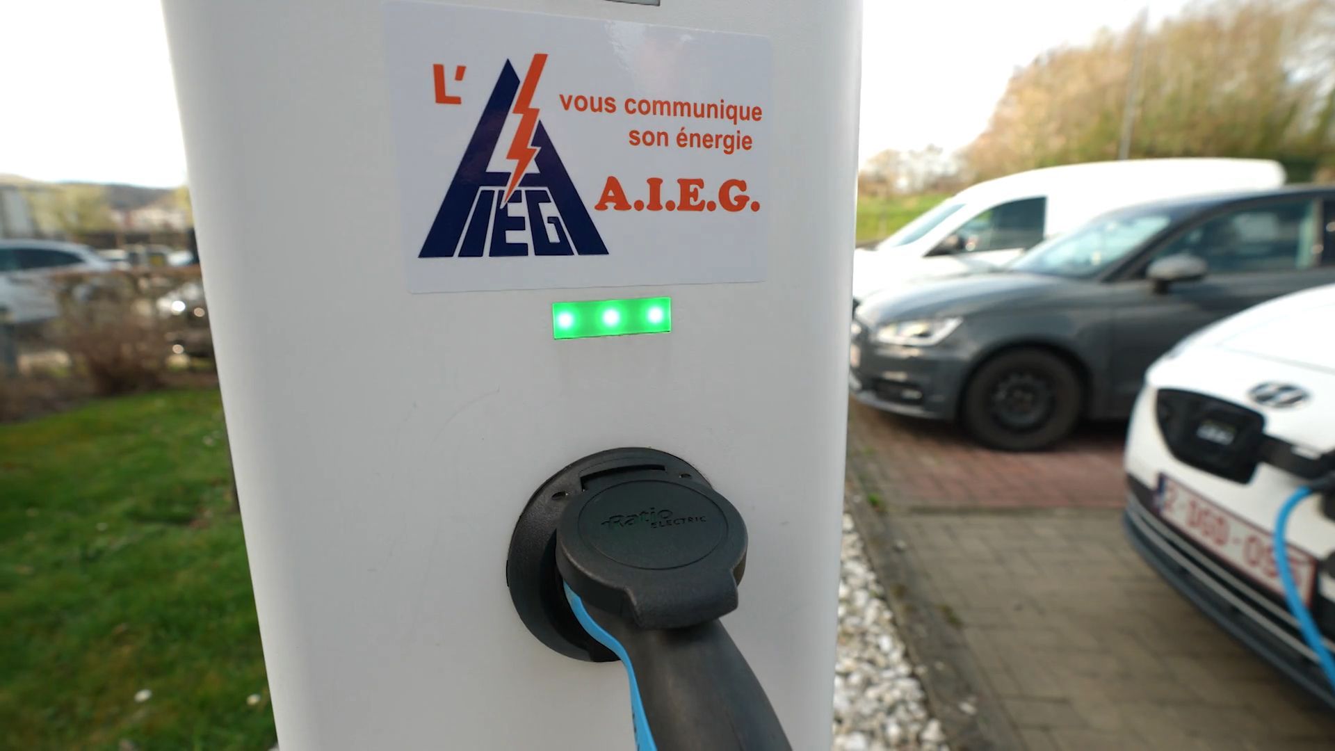 Une borne de recharge électrique vraiment pas chère ?
