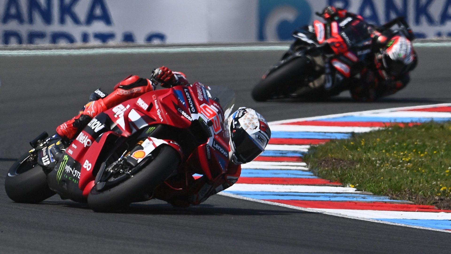 Marc Marquez s’impose au GP de République tchèque, Ai Ogura étonnant deuxième, Ivan Ortola s’impose en Moto2