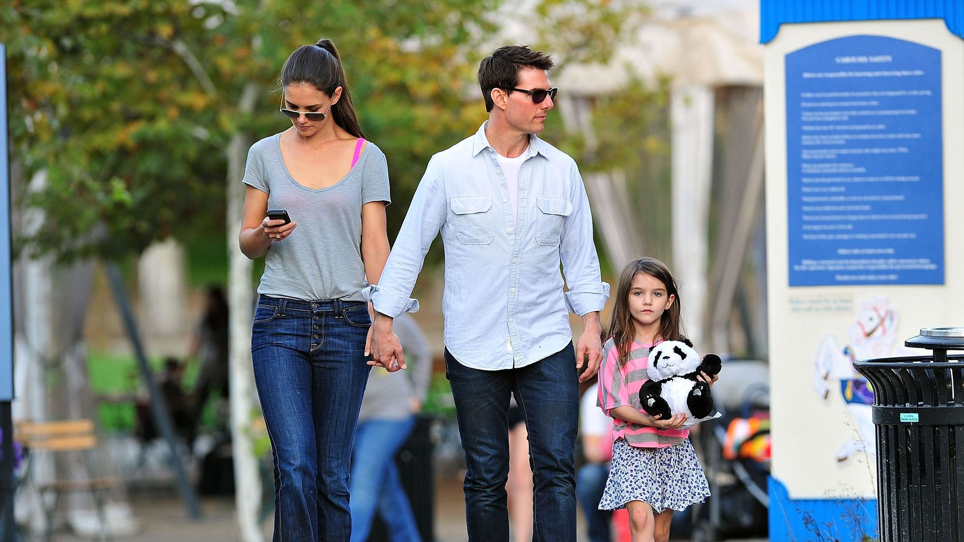 La fille de Tom Cruise renonce légalement au nom de famille de son père