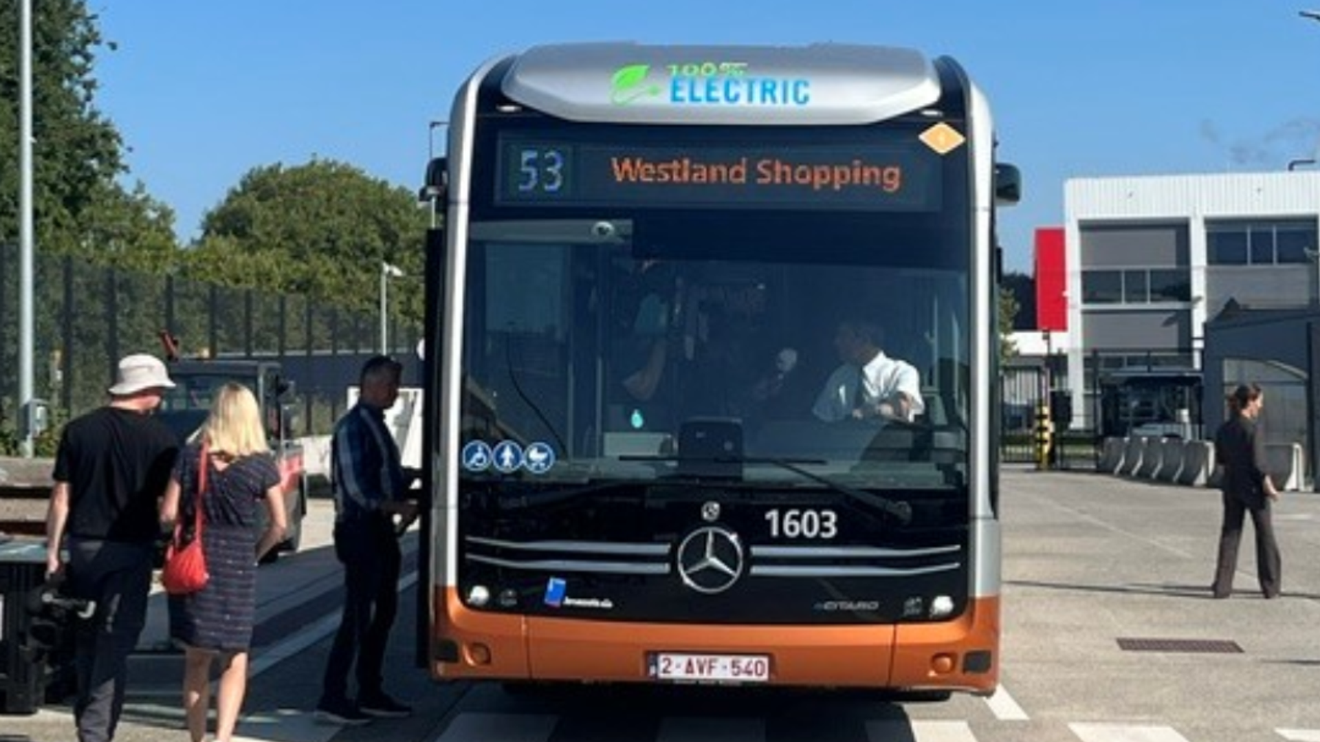70 nouveaux bus Stib électriques et articulés circuleront à Bruxelles d ...