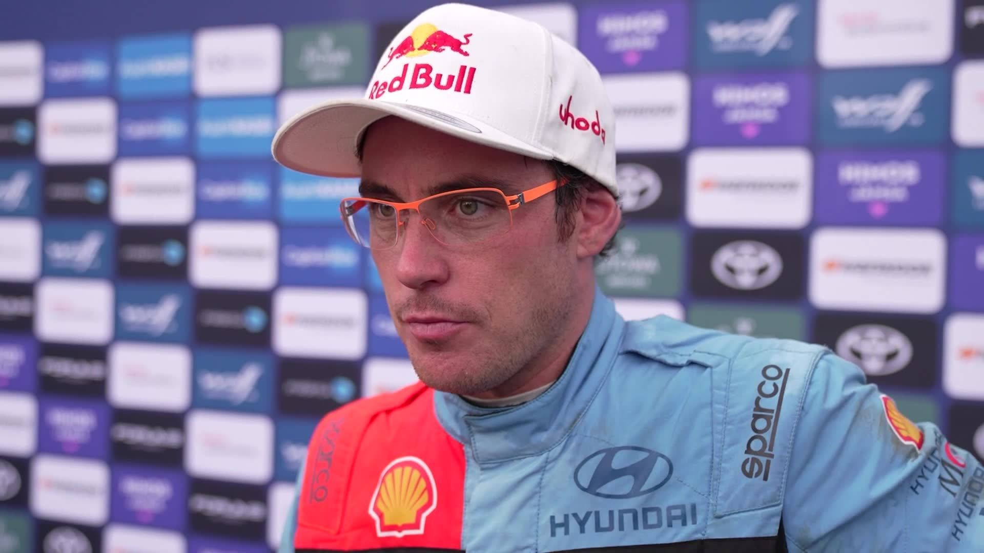 WRC Finlande – Neuville face au déluge : "Seuls les pilotes de rallye sont assez fous pour rouler dans ces conditions"