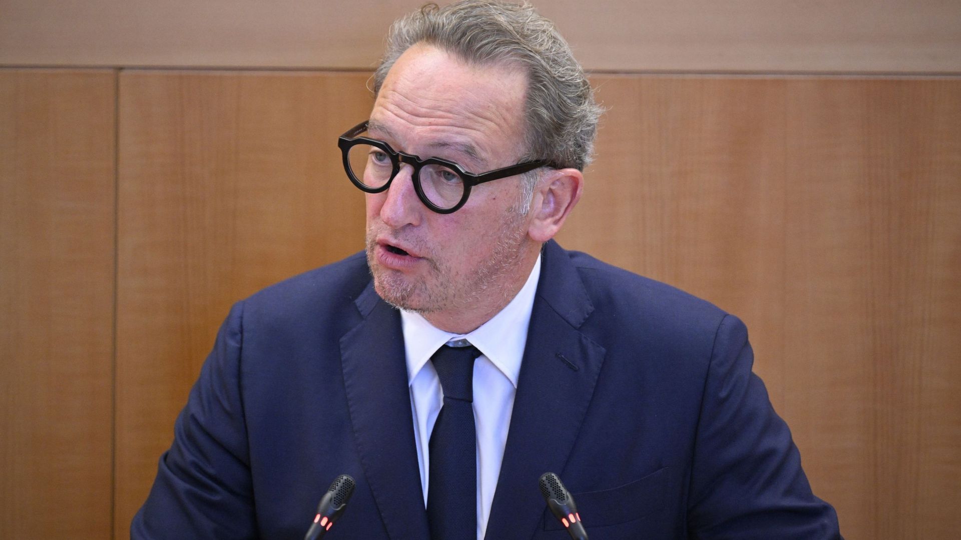 Budget bruxellois 2027 : emploi, primes, sécurité, propreté, le détail des mesures - RTBF Actus