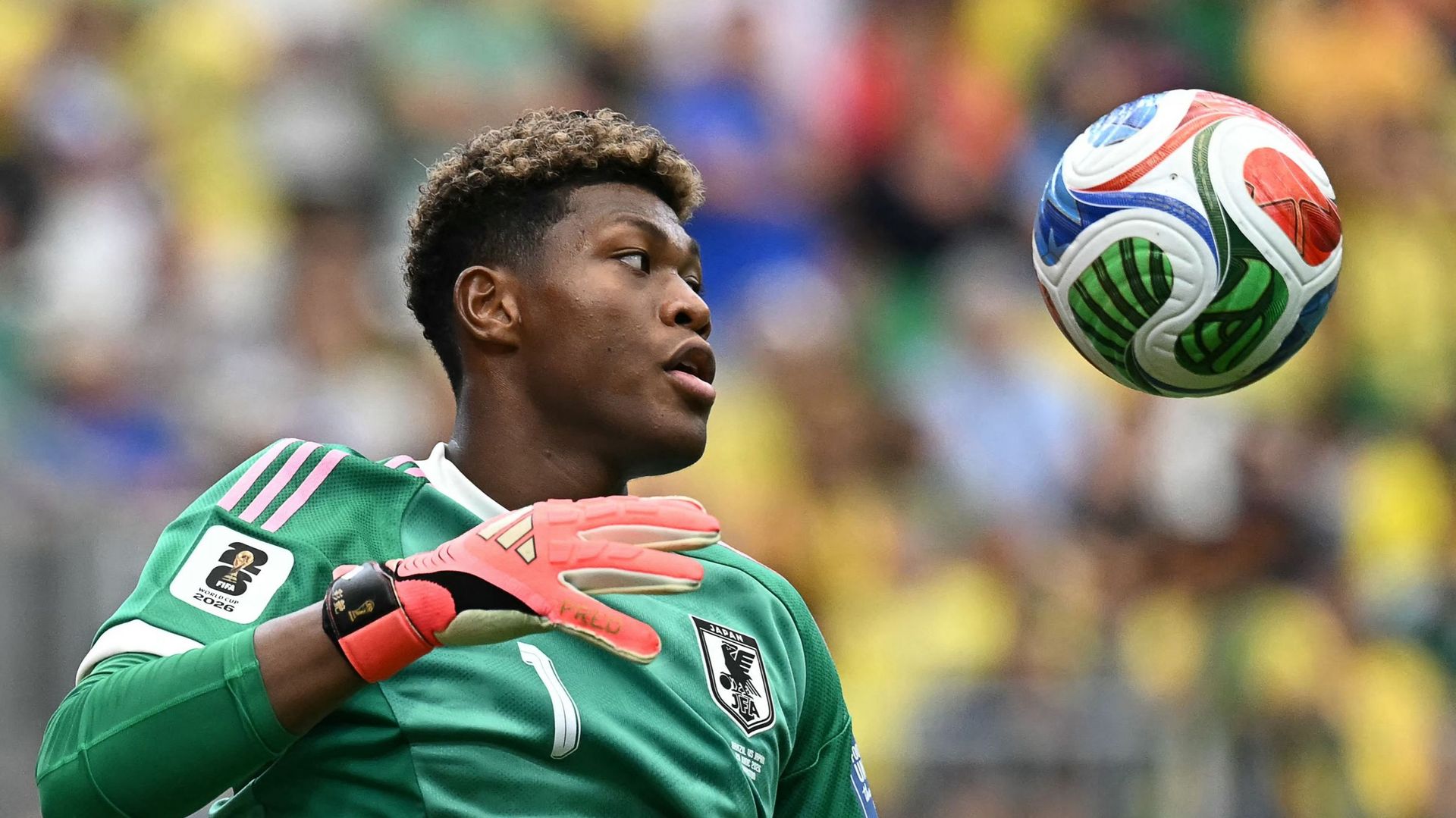 Suzuki signe à Aston Villa plutôt qu’au PSG : un changement d’itinéraire dicté par l’appétit de ses agents