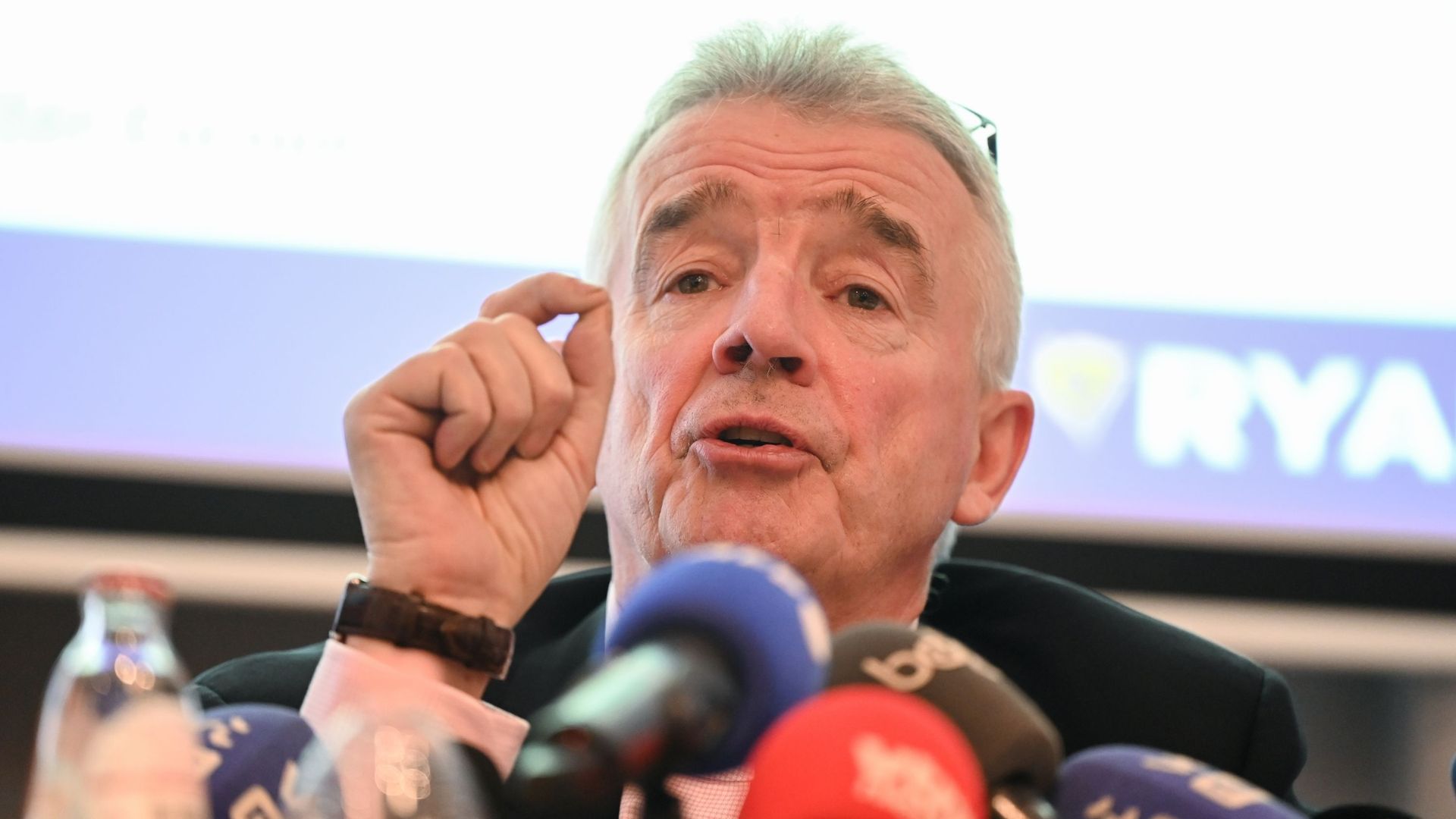 Le patron de Ryanair réclame l’interdiction de l’alcool tôt le matin dans les aéroports