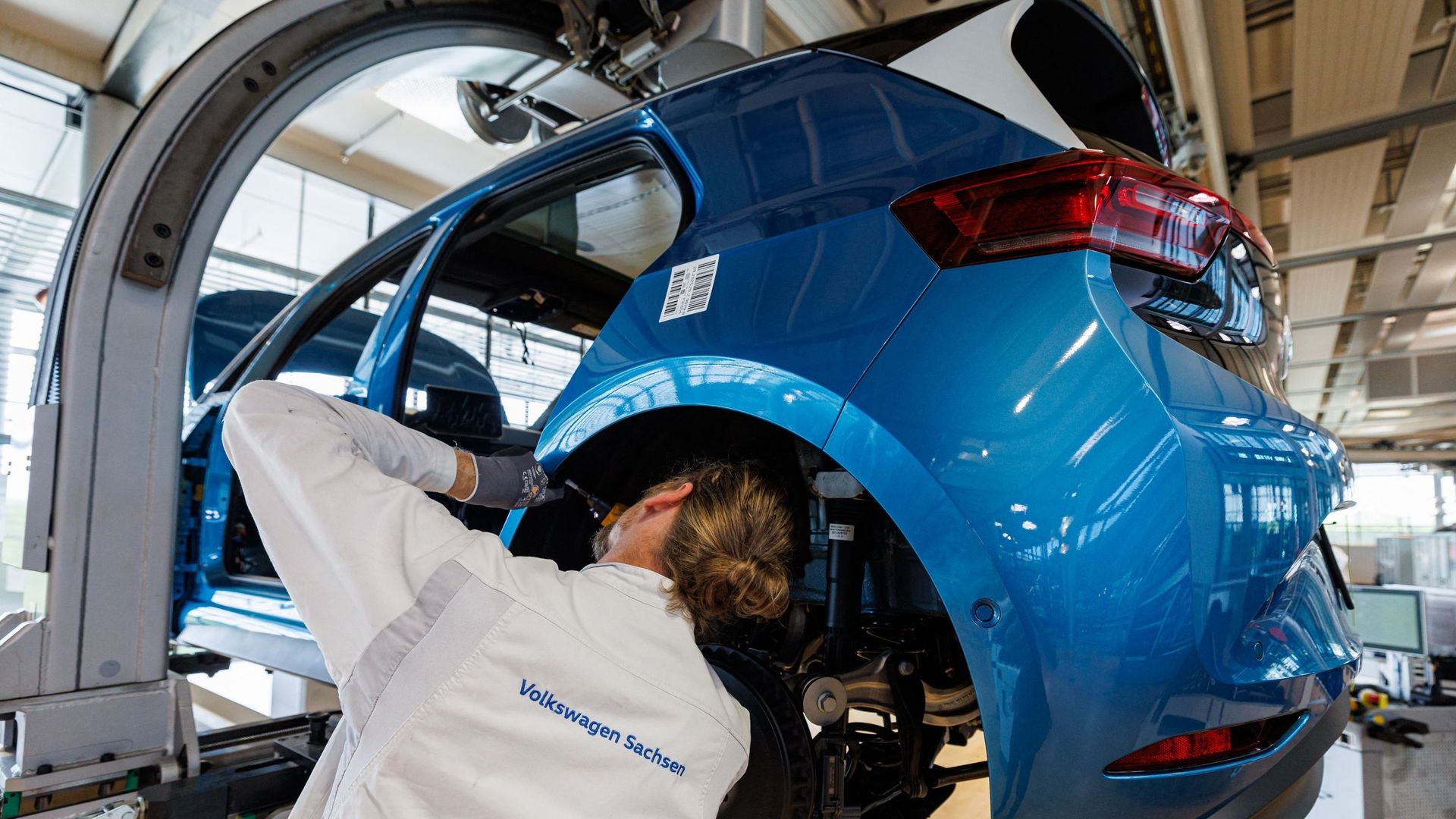 Automobile : Volkswagen obtient un accord pour mener sa plus vaste restructuration, 50.000 jobs supprimés