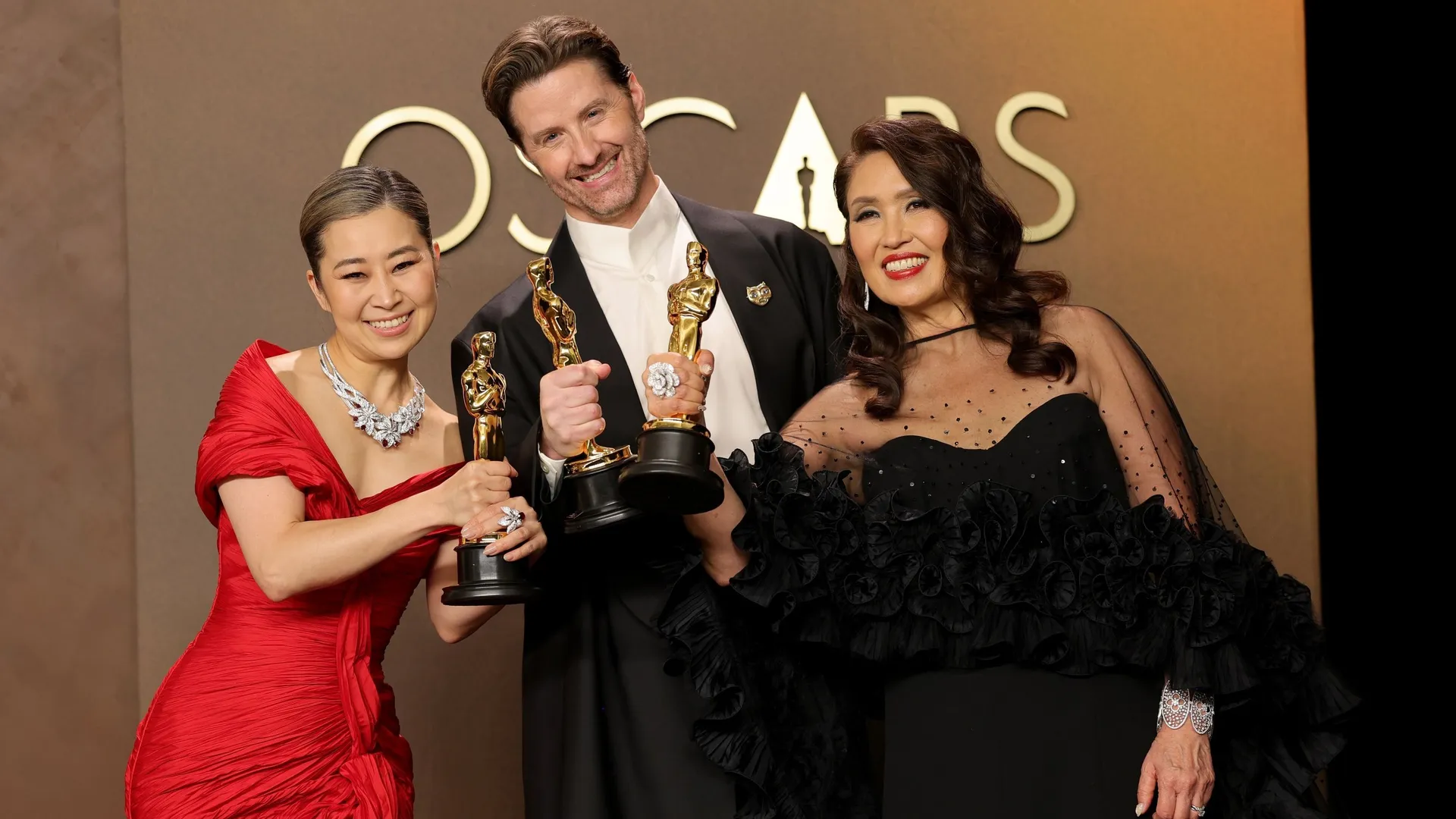 L’académie des Oscars bannit les acteurs et les scénarios générés par ...