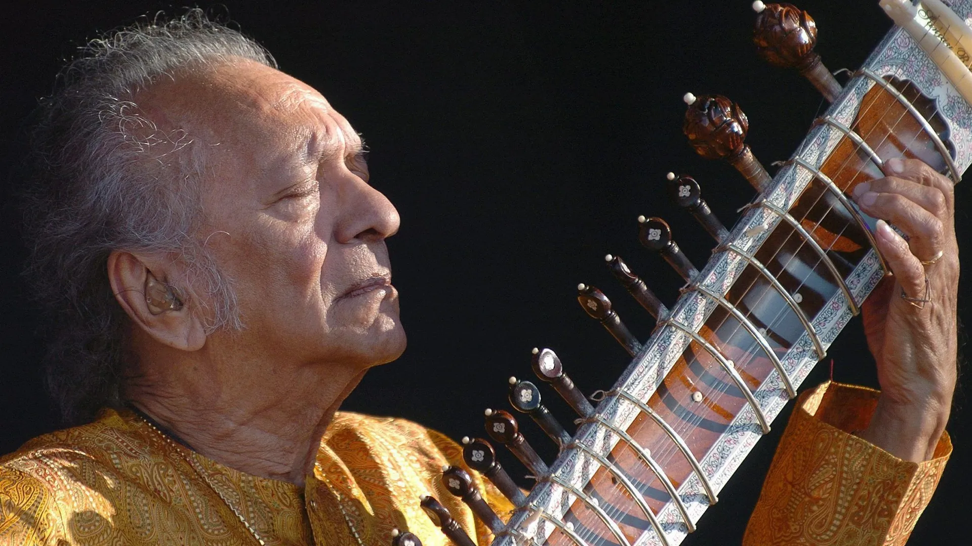 Hommage à Ravi Shankar, celui qui a rendu accessible l’art du raga au ...