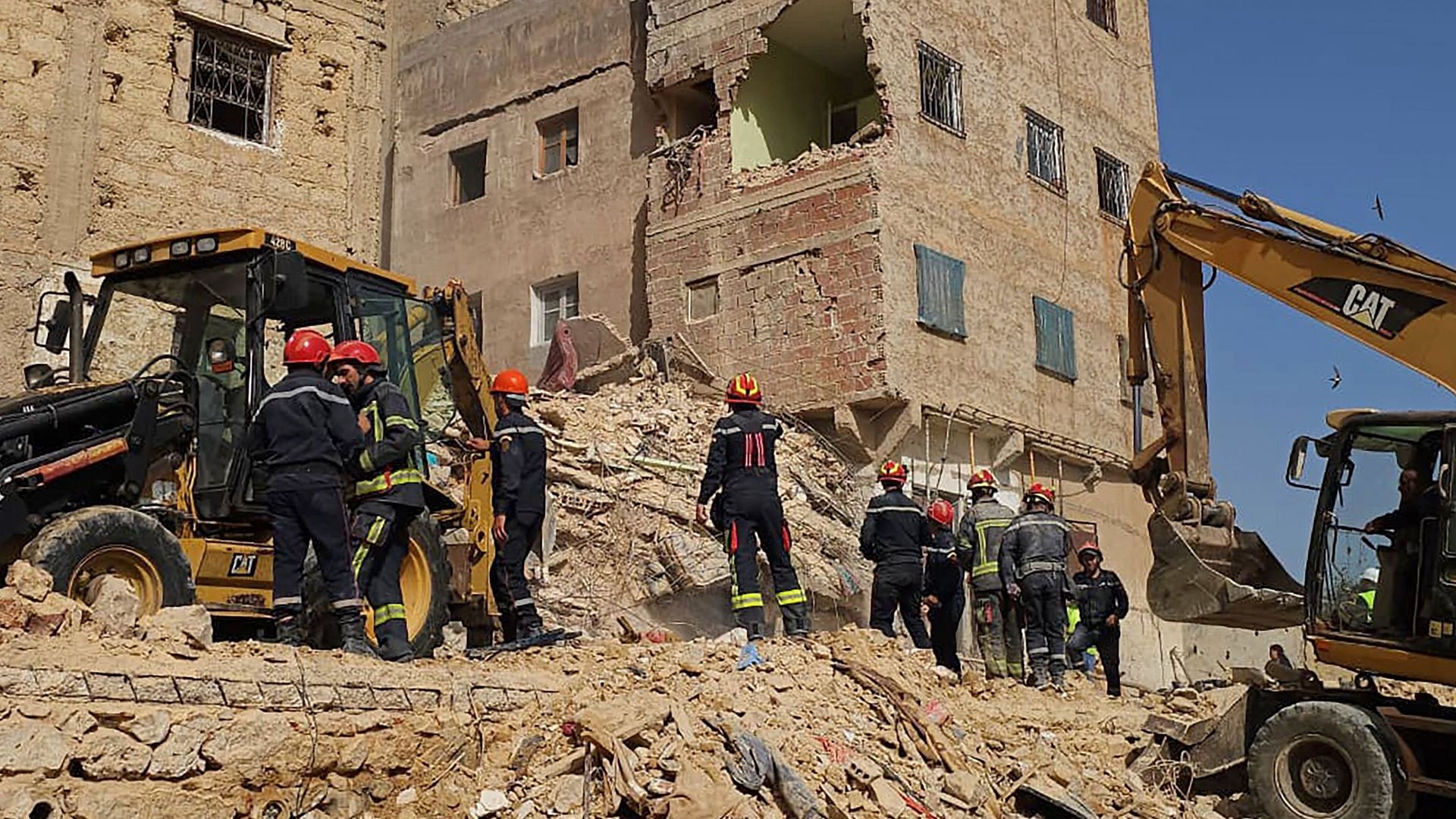 Effondrement d’un immeuble au Maroc : le bilan s’alourdit et passe à 15 morts