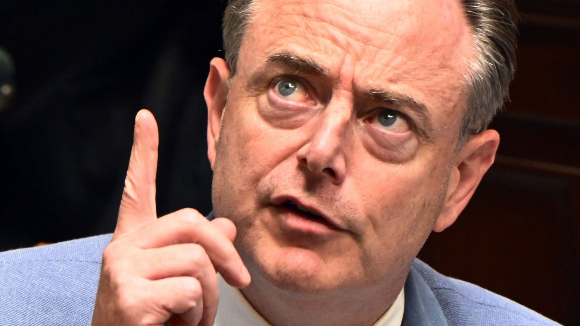 Budget : Bart De Wever propose de geler toutes les dépenses et les indexations en 2027 - RTBF Actus