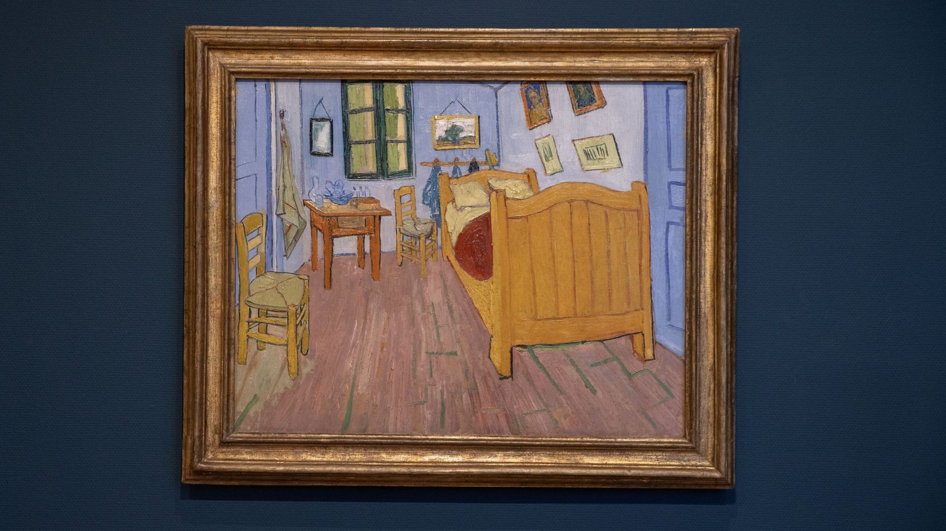 La minute insolite : cette chambre vous permet de dormir dans un tableau de Vincent Van Gogh