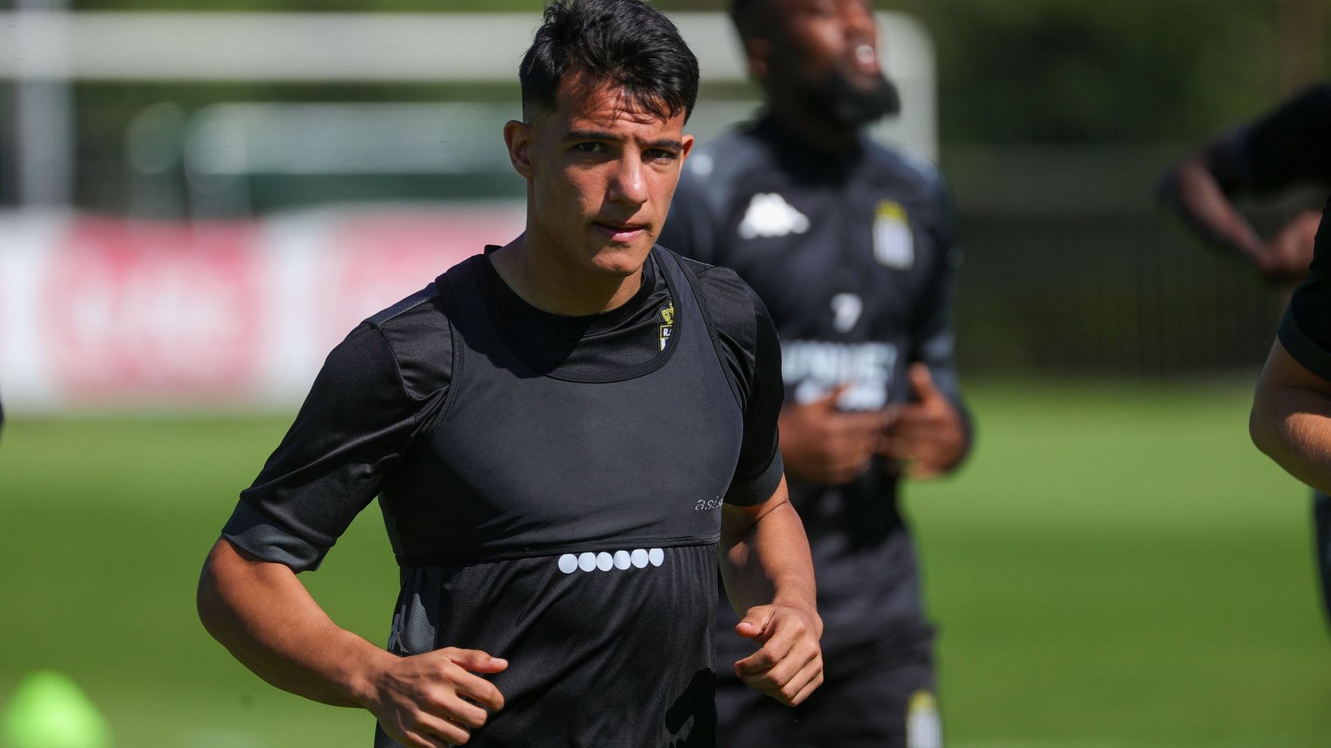 Mercato : L'Iranien Amirhossein Hosseinzadeh a officiellement signé au ...