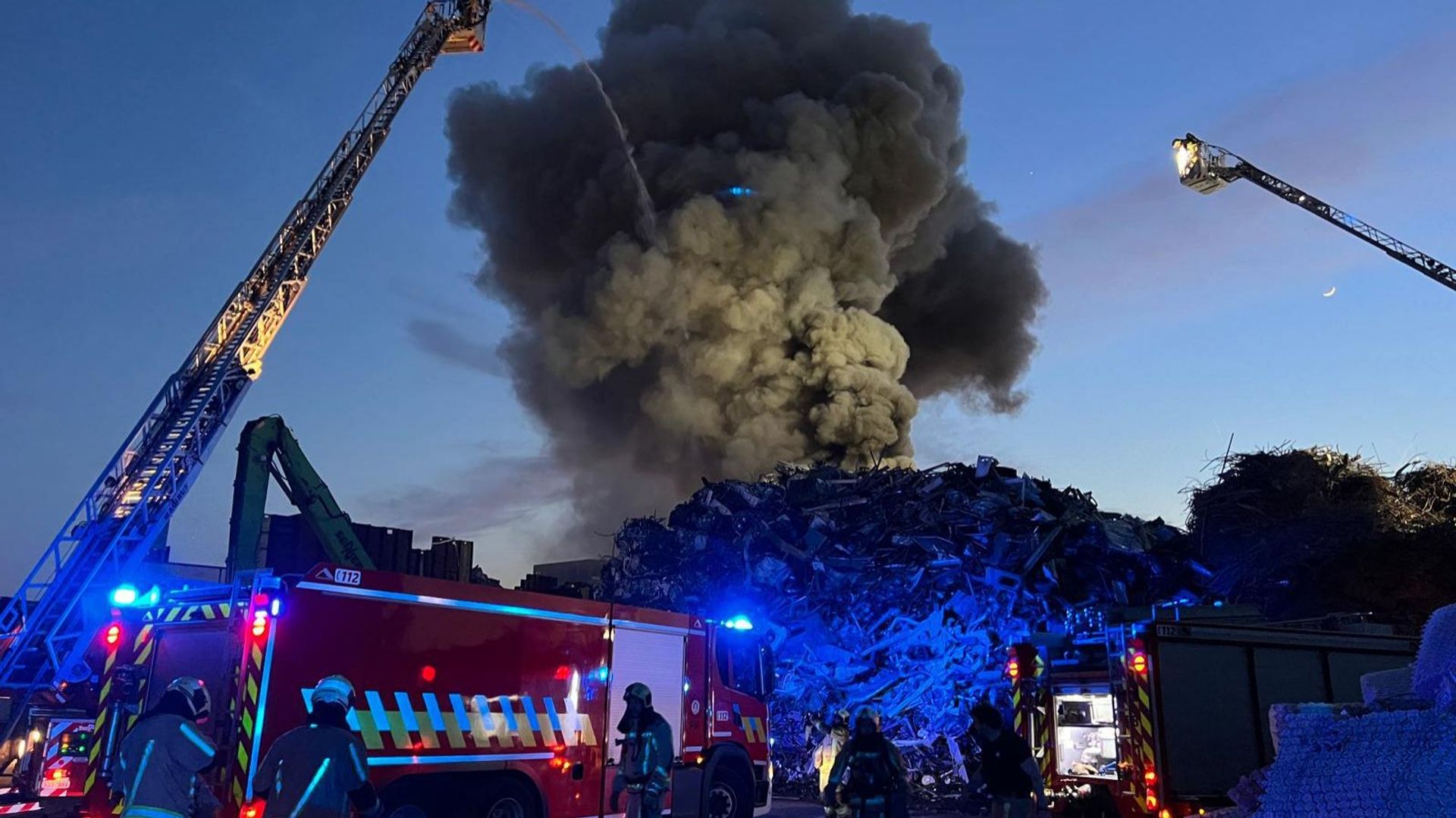 Moins de deux minutes pour partir : les coulisses d’un départ en intervention chez les pompiers