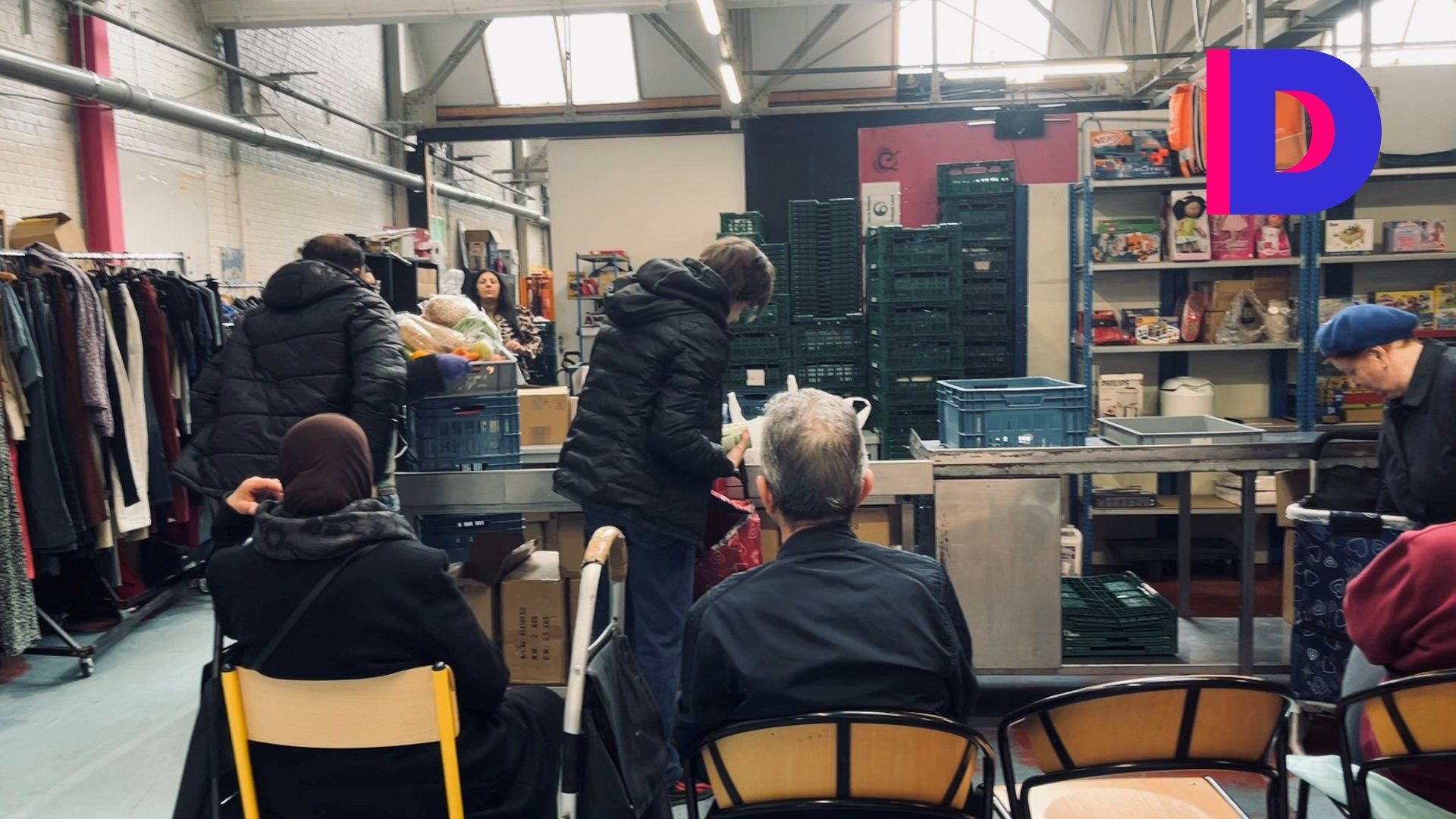 "Ces colis sont vitaux pour ma famille": en Belgique, l’aide alimentaire face à une hausse historique de la précarité