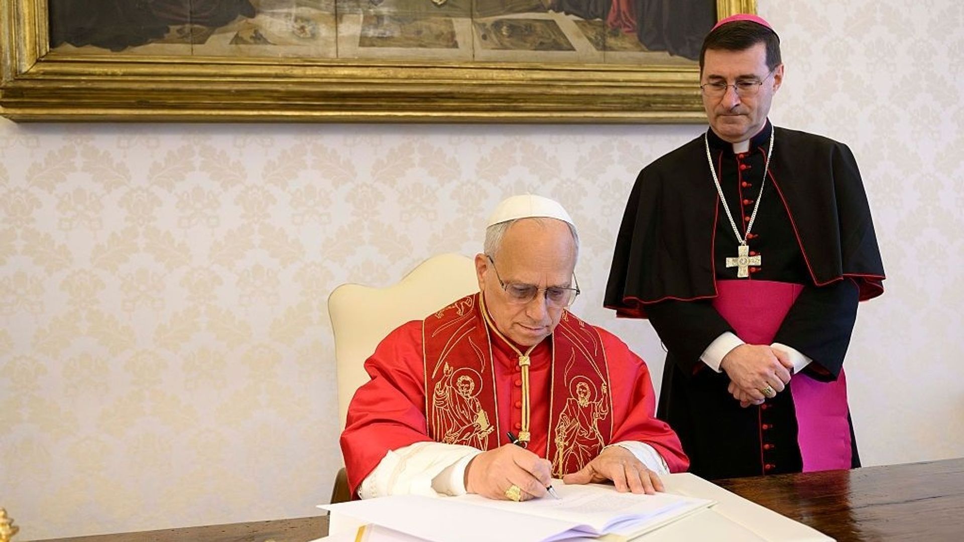 La revue de presse : après Trump, le Pape s’attaque à l’IA