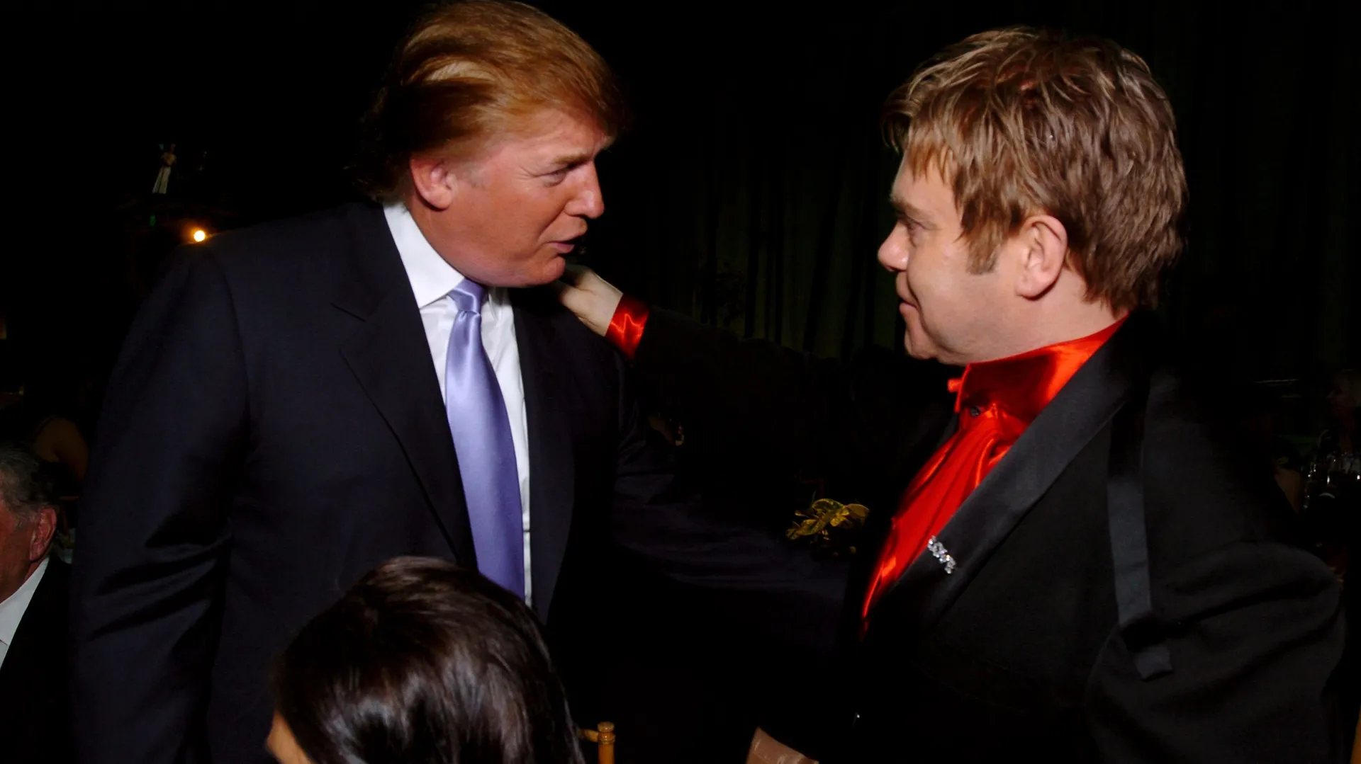 Elton John insulte Elon Musk lors d’un discours public - RTBF Actus