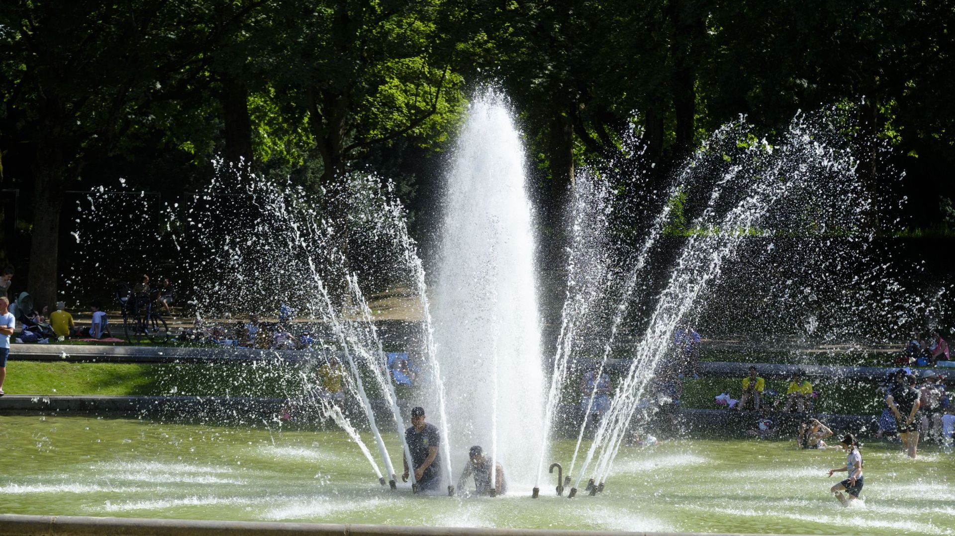 Canicule : les ministres de la Santé préconisent de nouvelles mesures