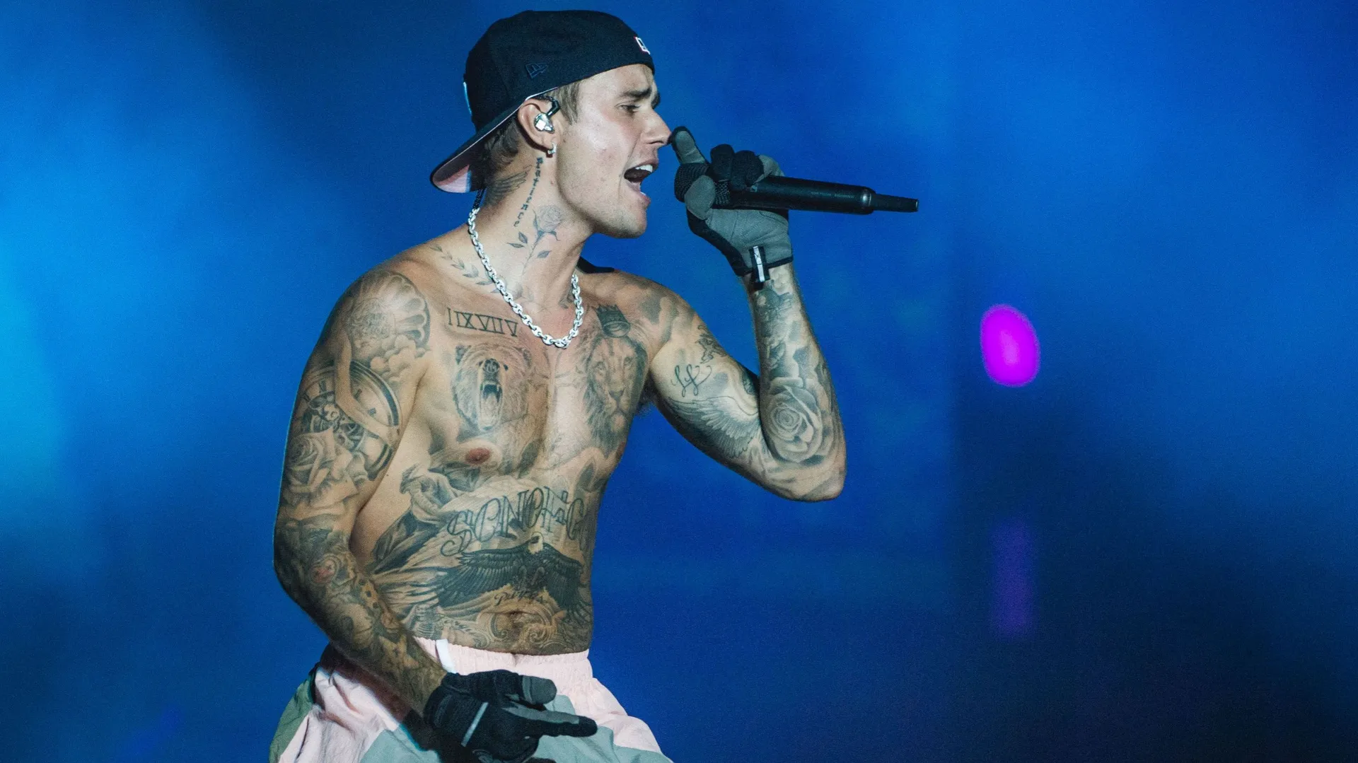 Justin Bieber dévoile 'SWAG', son nouvel album surprise - RTBF Actus