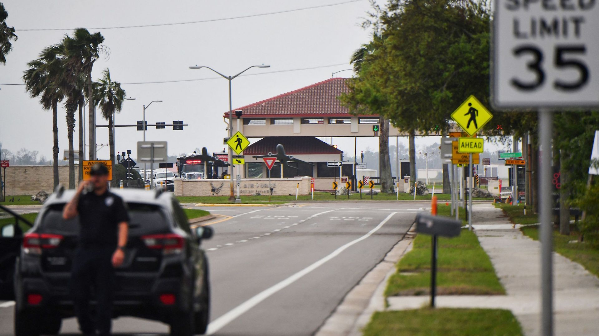 Un homme inculpé de pose d’engin explosif improvisé sur une base militaire en Floride